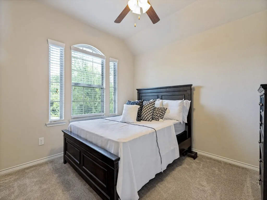 Single Family Residence For Sale in Collin County , 9809 Timberwolf Lane, Mc Kinney, Texas 75071, 3 Bedroom, 3 Bathroom, 2 Garage spaces, 2,025 Sqft, built in 2017, mls#21332774, Real Estate Agent in Mc Kinney, Homes For Sale in Collin county, Homes For Sale in Mc Kinney, Realtor in Mc Kinney Texas, Real Estate Brokerage Independent Realty Texas, Luminita Cordes Realtor