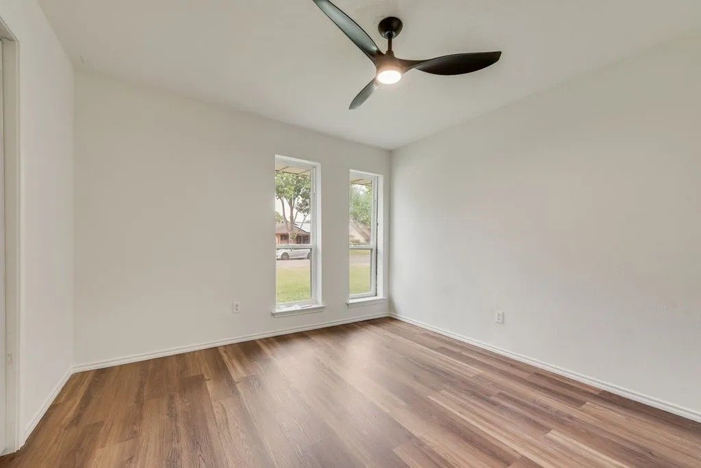 Single Family Residence For Sale in Dallas County , 3914 Shady Hollow Lane, Dallas, Texas 75233, 3 Bedroom, 2 Bathroom, 2 Garage spaces, 2,182 Sqft, built in 1968, mls#21331199, Real Estate Agent in Dallas, Homes For Sale in Dallas county, Homes For Sale in Dallas, Realtor in Dallas Texas, Real Estate Brokerage Independent Realty Texas, Luminita Cordes Realtor