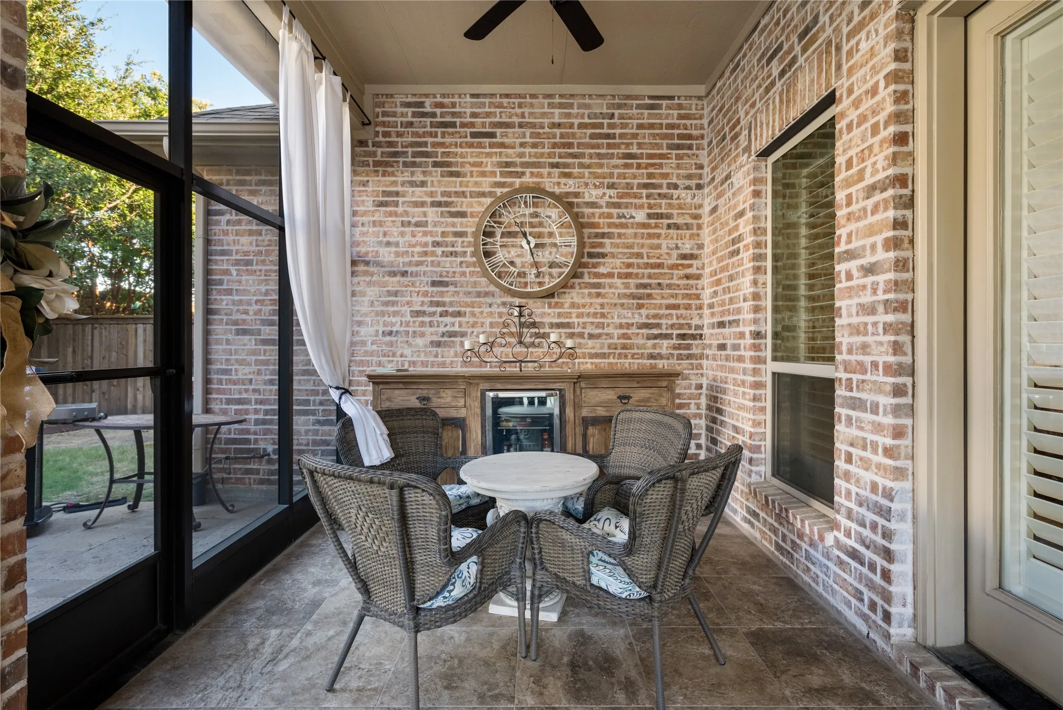 Single Family Residence For Sale in Denton County , 11930 Sand Hill Drive, Frisco, Texas 75033, 3 Bedroom, 3 Bathroom, 3 Garage spaces, 2,859 Sqft, built in 2014, mls#21333224, Real Estate Agent in Frisco, Homes For Sale in Denton county, Homes For Sale in Frisco, Realtor in Frisco Texas, Real Estate Brokerage Independent Realty Texas, Luminita Cordes Realtor