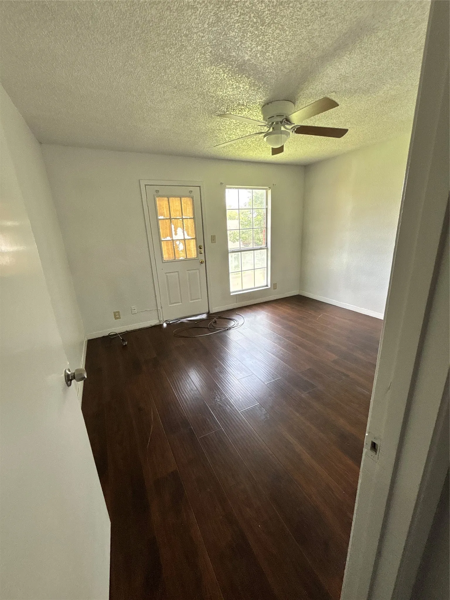 Townhouse For Rent in Dallas County , 804 Saint Andrews Court, Garland, Texas 75043, 3 Bedroom, 3 Bathroom, 2 Garage spaces, 1,538 Sqft, built in 1986, mls#21325102, Real Estate Agent in Garland, Homes For Rent in Dallas county, Homes For Rent in Garland, Realtor in Garland Texas, Real Estate Brokerage Independent Realty Texas, Luminita Cordes Realtor