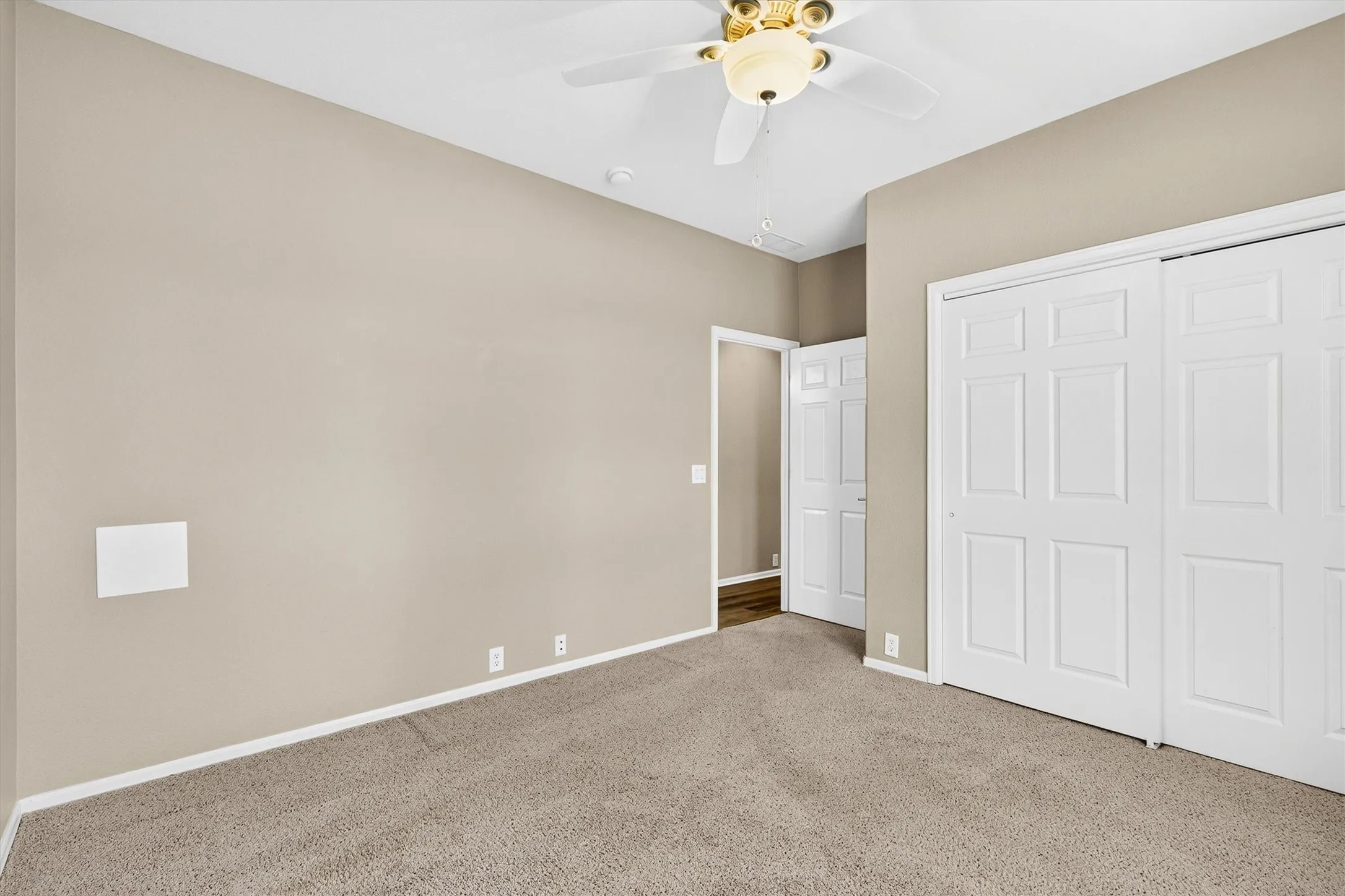 Single Family Residence For Sale in Denton County , 3801 Stone Oak Boulevard, Denton, Texas 76210, 2 Bedroom, 2 Bathroom, 2 Garage spaces, 1,757 Sqft, built in 2007, mls#21334076, Real Estate Agent in Denton, Homes For Sale in Denton county, Homes For Sale in Denton, Realtor in Denton Texas, Real Estate Brokerage Independent Realty Texas, Luminita Cordes Realtor