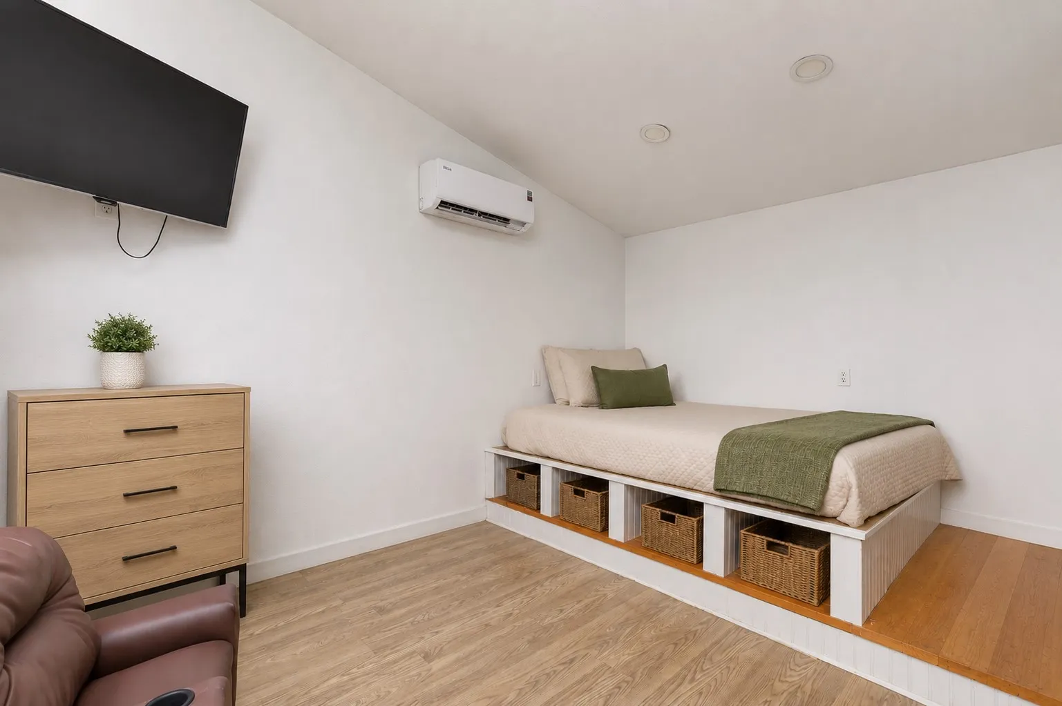 separate guest house