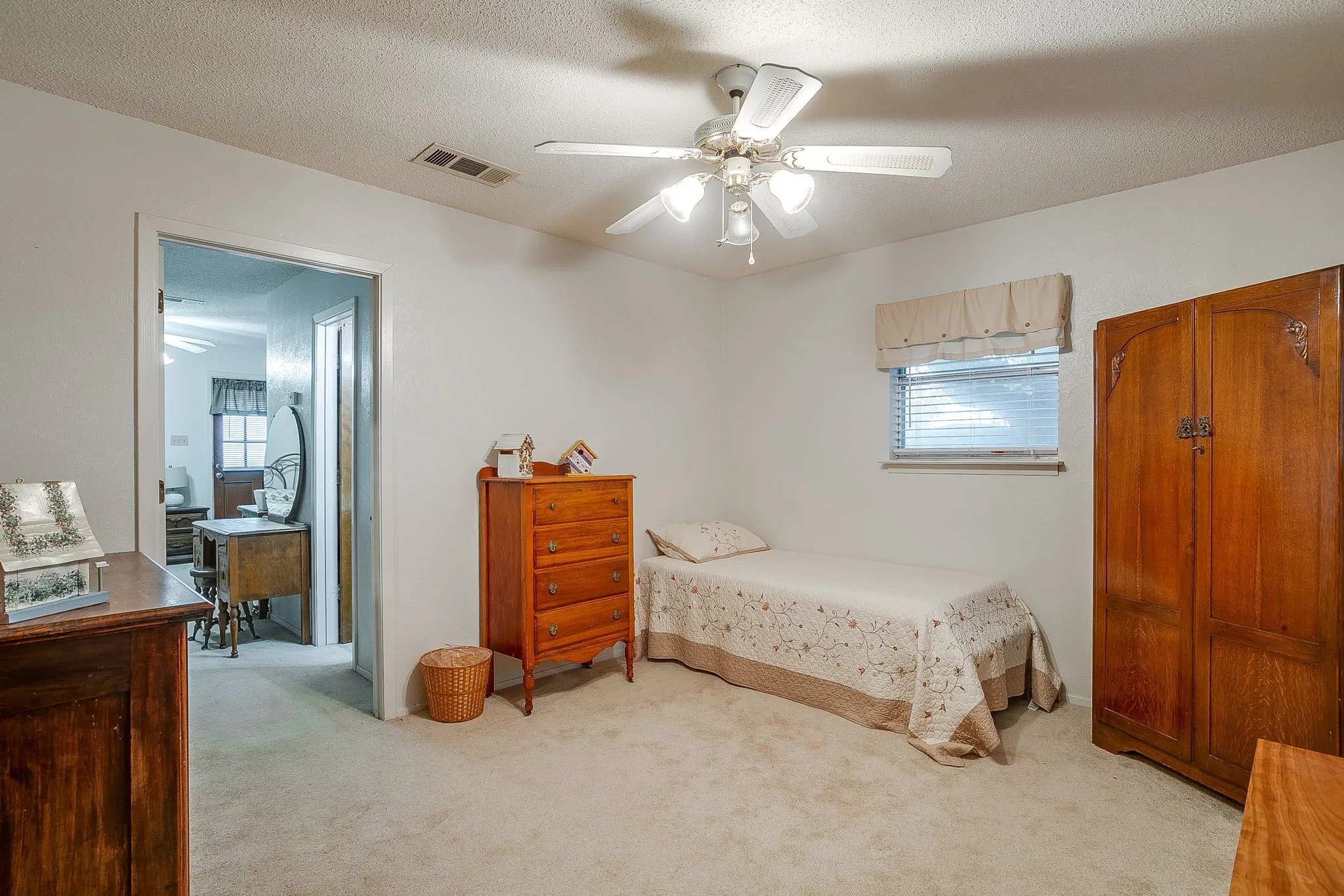 Sitting room upstairs adjacent to Master Bedroom