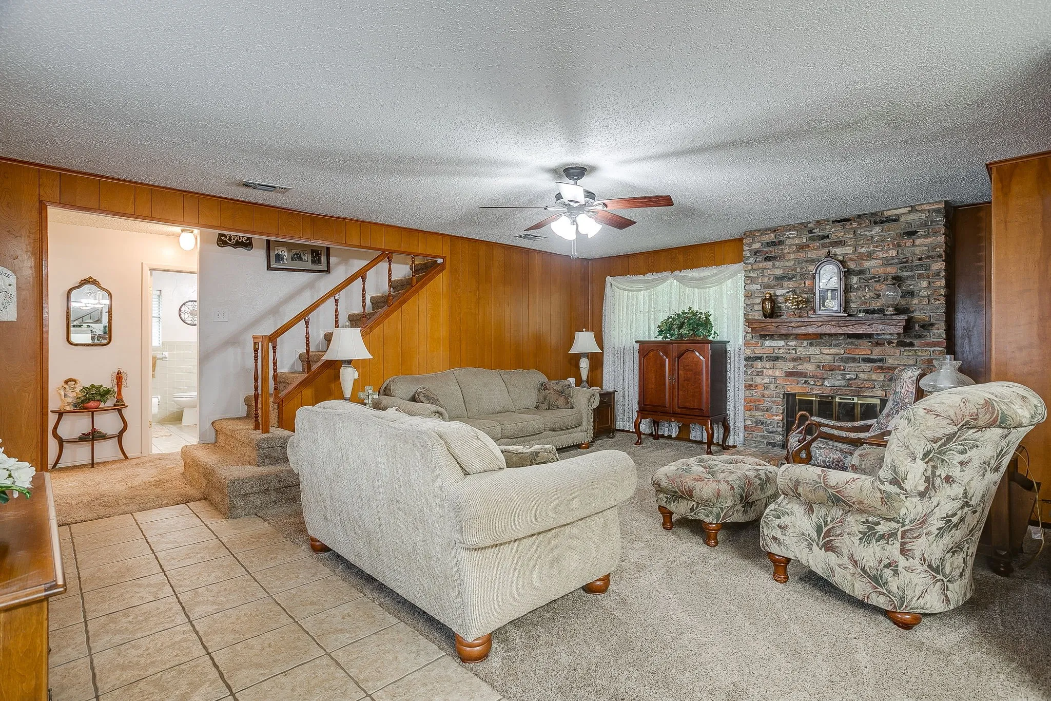 Single Family Residence For Sale in Johnson County , 2129 FM 731, Burleson, Texas 76028, 3 Bedroom, 3 Bathroom, Garage spaces, 2,628 Sqft, built in 1971, mls#21333092, Real Estate Agent in Burleson, Homes For Sale in Johnson county, Homes For Sale in Burleson, Realtor in Burleson Texas, Real Estate Brokerage Independent Realty Texas, Luminita Cordes Realtor