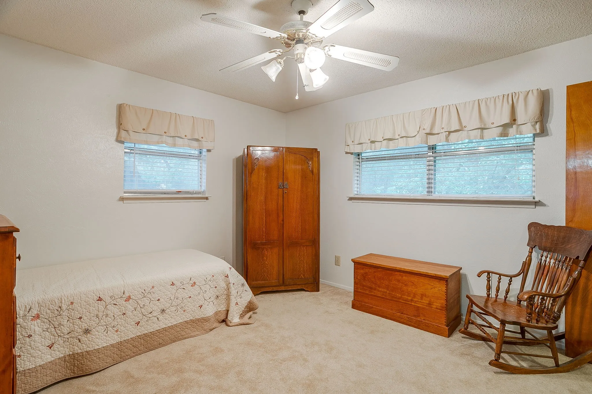 Sitting room upstairs adjacent to Master Bedroom