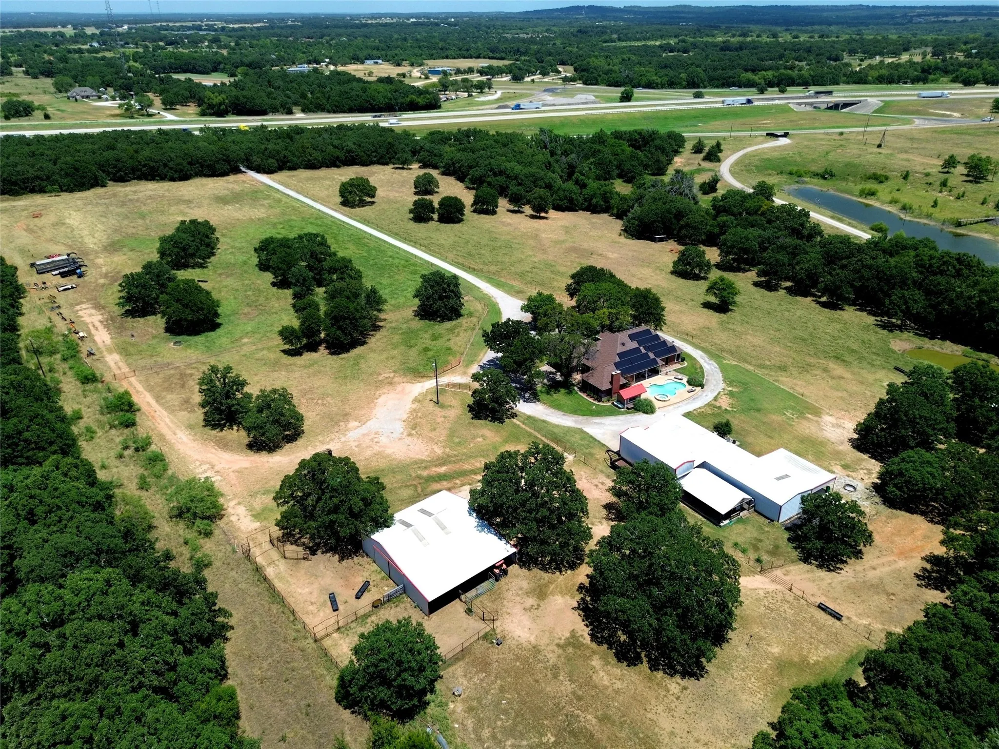 Single Family Residence For Sale in Wise County , 447 W Bypass 287, Alvord, Texas 76225, 3 Bedroom, 3 Bathroom, 2 Garage spaces, 3,022 Sqft, built in 1995, mls#21334338, Real Estate Agent in Alvord, Homes For Sale in Wise county, Homes For Sale in Alvord, Realtor in Alvord Texas, Real Estate Brokerage Independent Realty Texas, Luminita Cordes Realtor