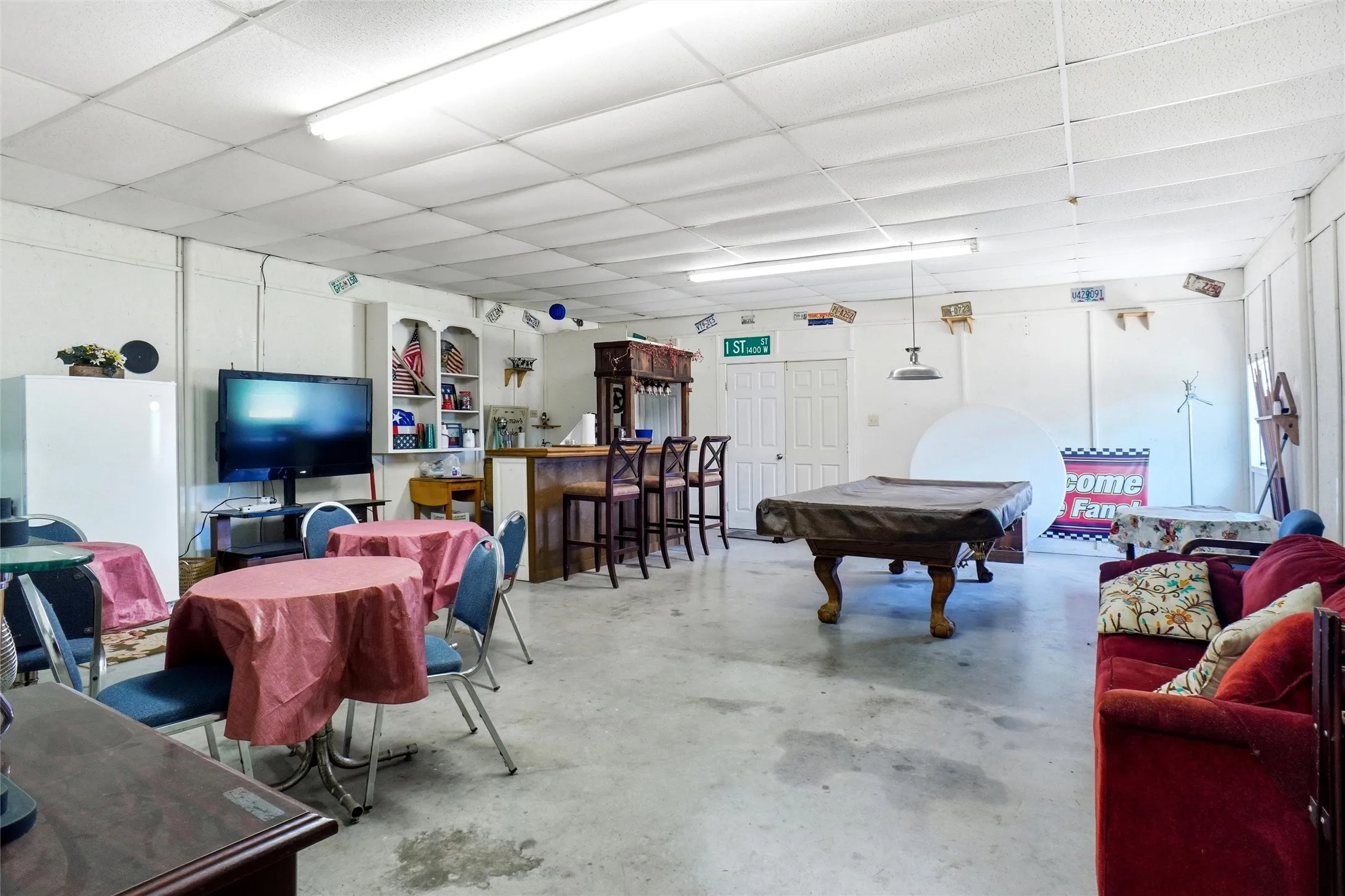 Single Family Residence For Sale in Wise County , 447 W Bypass 287, Alvord, Texas 76225, 3 Bedroom, 3 Bathroom, 2 Garage spaces, 3,022 Sqft, built in 1995, mls#21334338, Real Estate Agent in Alvord, Homes For Sale in Wise county, Homes For Sale in Alvord, Realtor in Alvord Texas, Real Estate Brokerage Independent Realty Texas, Luminita Cordes Realtor