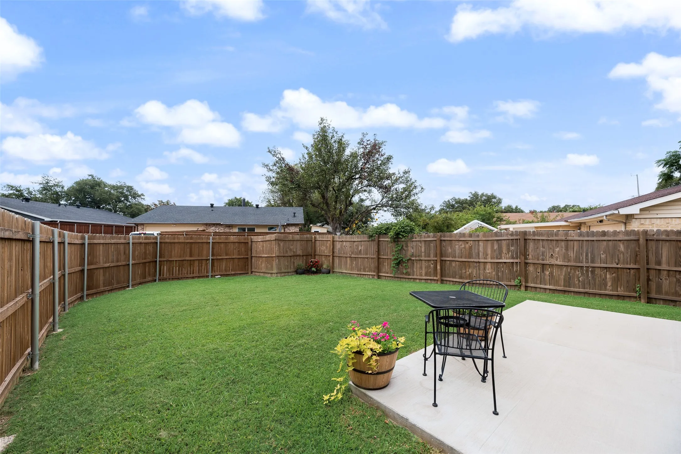 Single Family Residence For Sale in Denton County , 2942 Scott Mill Road, Carrollton, Texas 75007, 3 Bedroom, 2 Bathroom, 2 Garage spaces, 1,482 Sqft, built in 1972, mls#21329713, Real Estate Agent in Carrollton, Homes For Sale in Denton county, Homes For Sale in Carrollton, Realtor in Carrollton Texas, Real Estate Brokerage Independent Realty Texas, Luminita Cordes Realtor