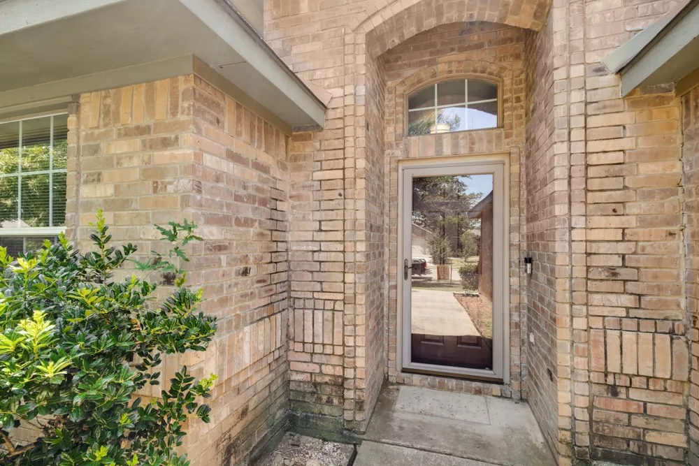 Single Family Residence For Sale in Denton County , 1417 Constantina Drive, Denton, Texas 76207, 3 Bedroom, 2 Bathroom, 2 Garage spaces, 1,571 Sqft, built in 2003, mls#21334225, Real Estate Agent in Denton, Homes For Sale in Denton county, Homes For Sale in Denton, Realtor in Denton Texas, Real Estate Brokerage Independent Realty Texas, Luminita Cordes Realtor