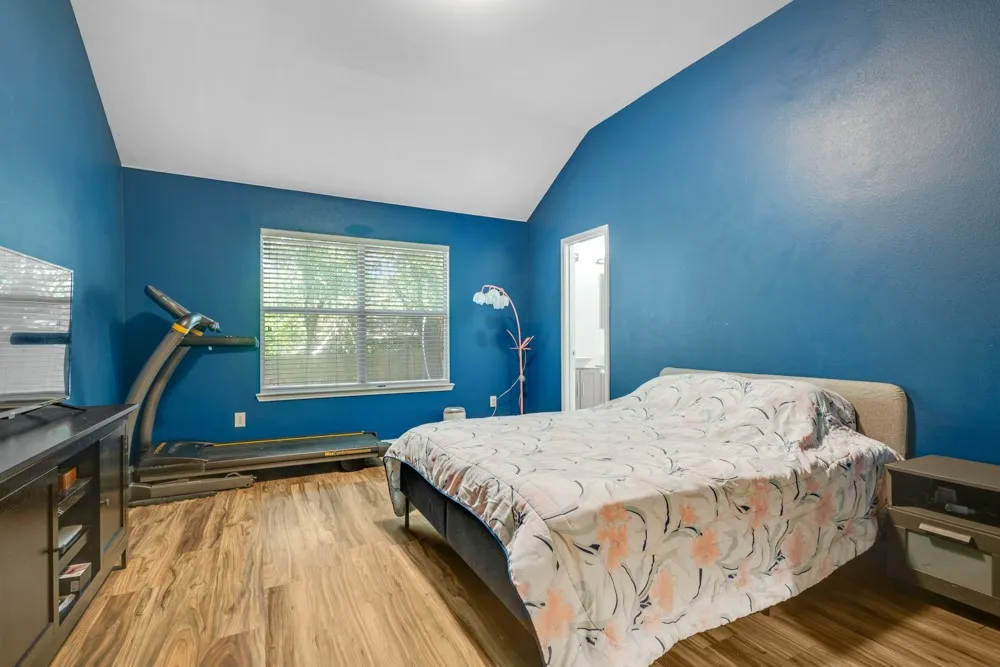 Single Family Residence For Sale in Denton County , 1417 Constantina Drive, Denton, Texas 76207, 3 Bedroom, 2 Bathroom, 2 Garage spaces, 1,571 Sqft, built in 2003, mls#21334225, Real Estate Agent in Denton, Homes For Sale in Denton county, Homes For Sale in Denton, Realtor in Denton Texas, Real Estate Brokerage Independent Realty Texas, Luminita Cordes Realtor