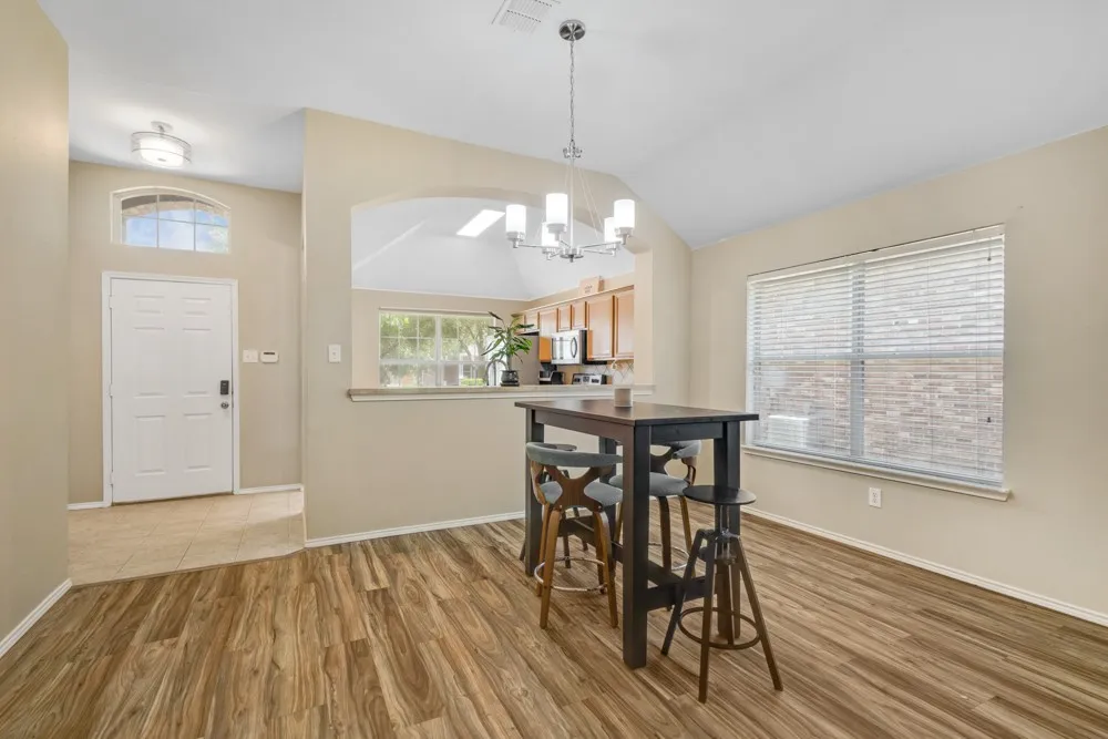 Single Family Residence For Sale in Denton County , 1417 Constantina Drive, Denton, Texas 76207, 3 Bedroom, 2 Bathroom, 2 Garage spaces, 1,571 Sqft, built in 2003, mls#21334225, Real Estate Agent in Denton, Homes For Sale in Denton county, Homes For Sale in Denton, Realtor in Denton Texas, Real Estate Brokerage Independent Realty Texas, Luminita Cordes Realtor