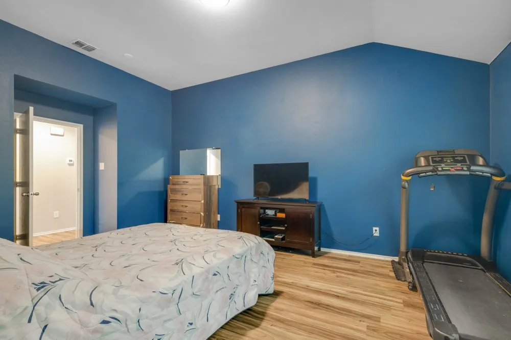 Single Family Residence For Sale in Denton County , 1417 Constantina Drive, Denton, Texas 76207, 3 Bedroom, 2 Bathroom, 2 Garage spaces, 1,571 Sqft, built in 2003, mls#21334225, Real Estate Agent in Denton, Homes For Sale in Denton county, Homes For Sale in Denton, Realtor in Denton Texas, Real Estate Brokerage Independent Realty Texas, Luminita Cordes Realtor