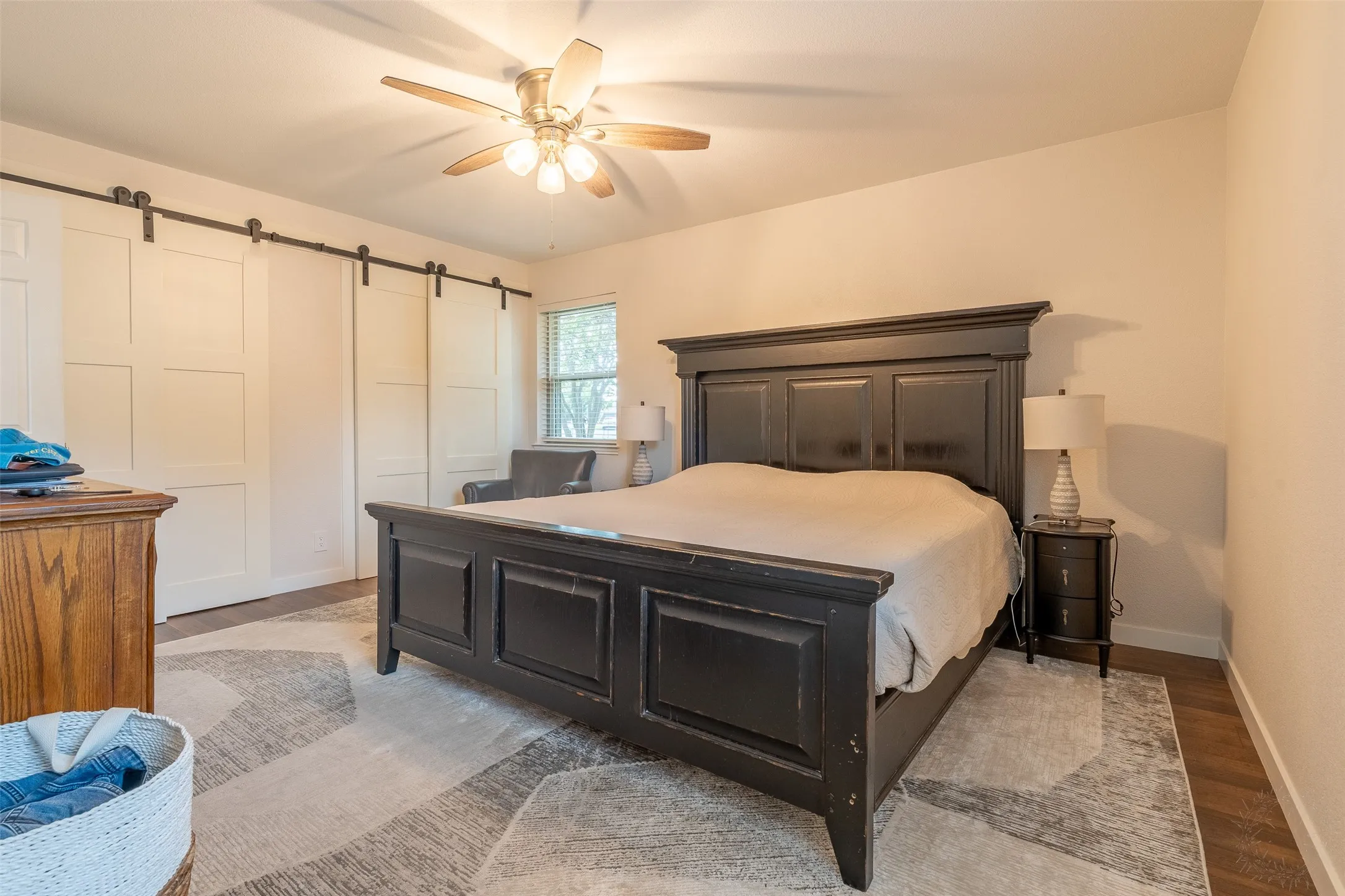 Single Family Residence For Sale in Hood County , 1300 4th Street, Granbury, Texas 76048, 3 Bedroom, 2 Bathroom, 2 Garage spaces, 1,709 Sqft, built in 1979, mls#21333489, Real Estate Agent in Granbury, Homes For Sale in Hood county, Homes For Sale in Granbury, Realtor in Granbury Texas, Real Estate Brokerage Independent Realty Texas, Luminita Cordes Realtor