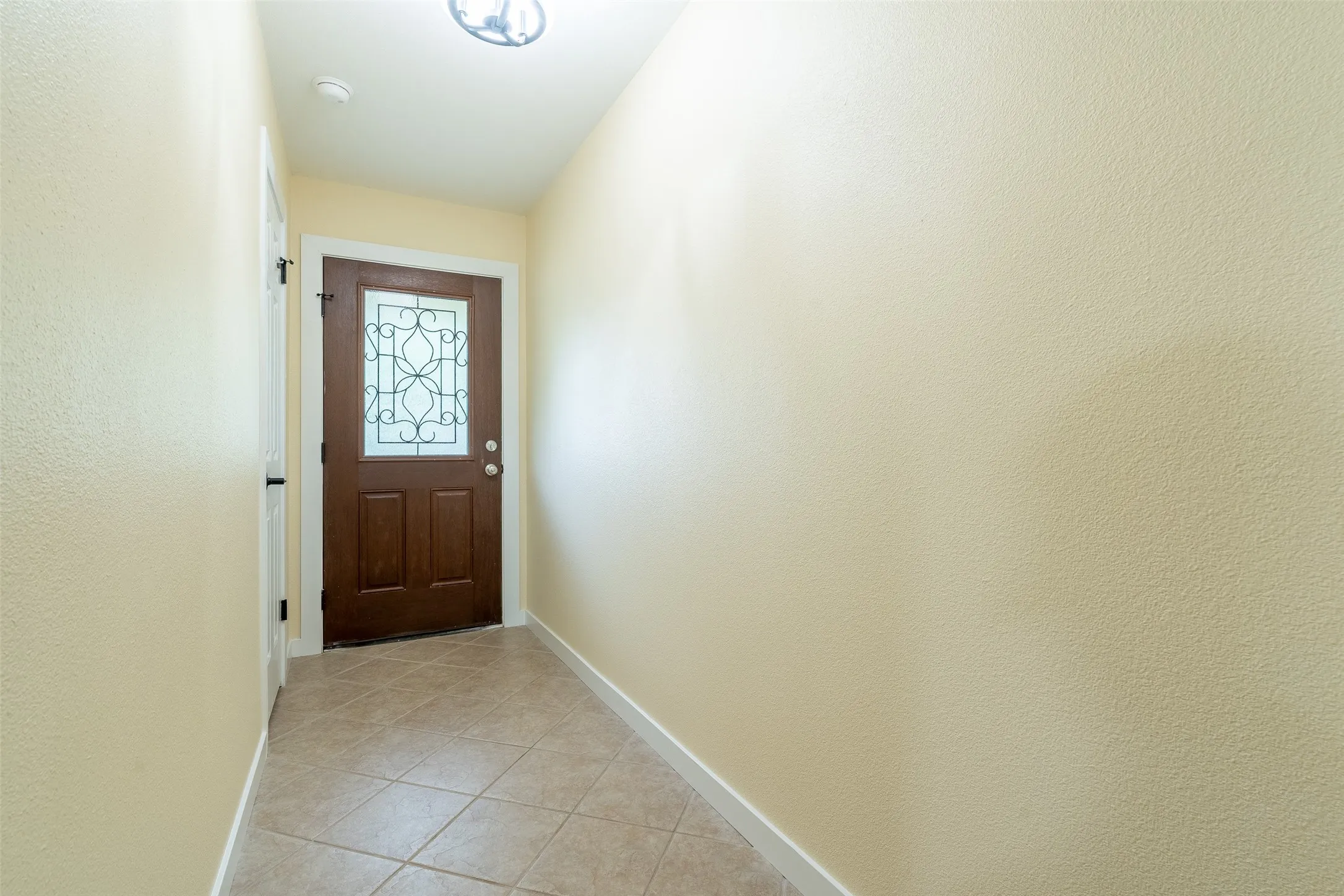 Single Family Residence For Sale in Hood County , 1300 4th Street, Granbury, Texas 76048, 3 Bedroom, 2 Bathroom, 2 Garage spaces, 1,709 Sqft, built in 1979, mls#21333489, Real Estate Agent in Granbury, Homes For Sale in Hood county, Homes For Sale in Granbury, Realtor in Granbury Texas, Real Estate Brokerage Independent Realty Texas, Luminita Cordes Realtor