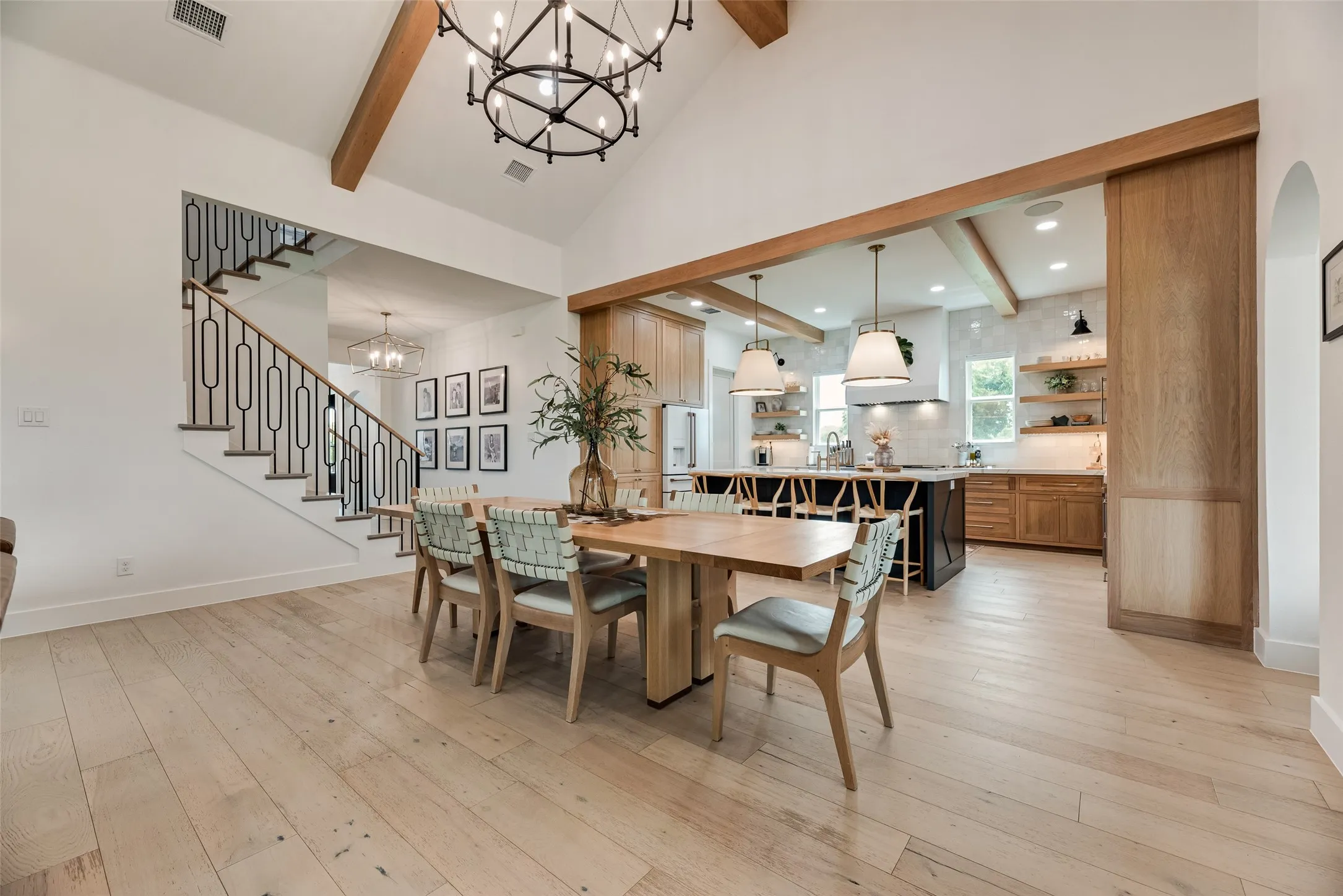 Single Family Residence For Sale in Grayson County , 1305 Wolf Ridge Run, Gunter, Texas 75058, 5 Bedroom, 5 Bathroom, 3 Garage spaces, 4,003 Sqft, built in 2023, mls#21331418, Real Estate Agent in Gunter, Homes For Sale in Grayson county, Homes For Sale in Gunter, Realtor in Gunter Texas, Real Estate Brokerage Independent Realty Texas, Luminita Cordes Realtor