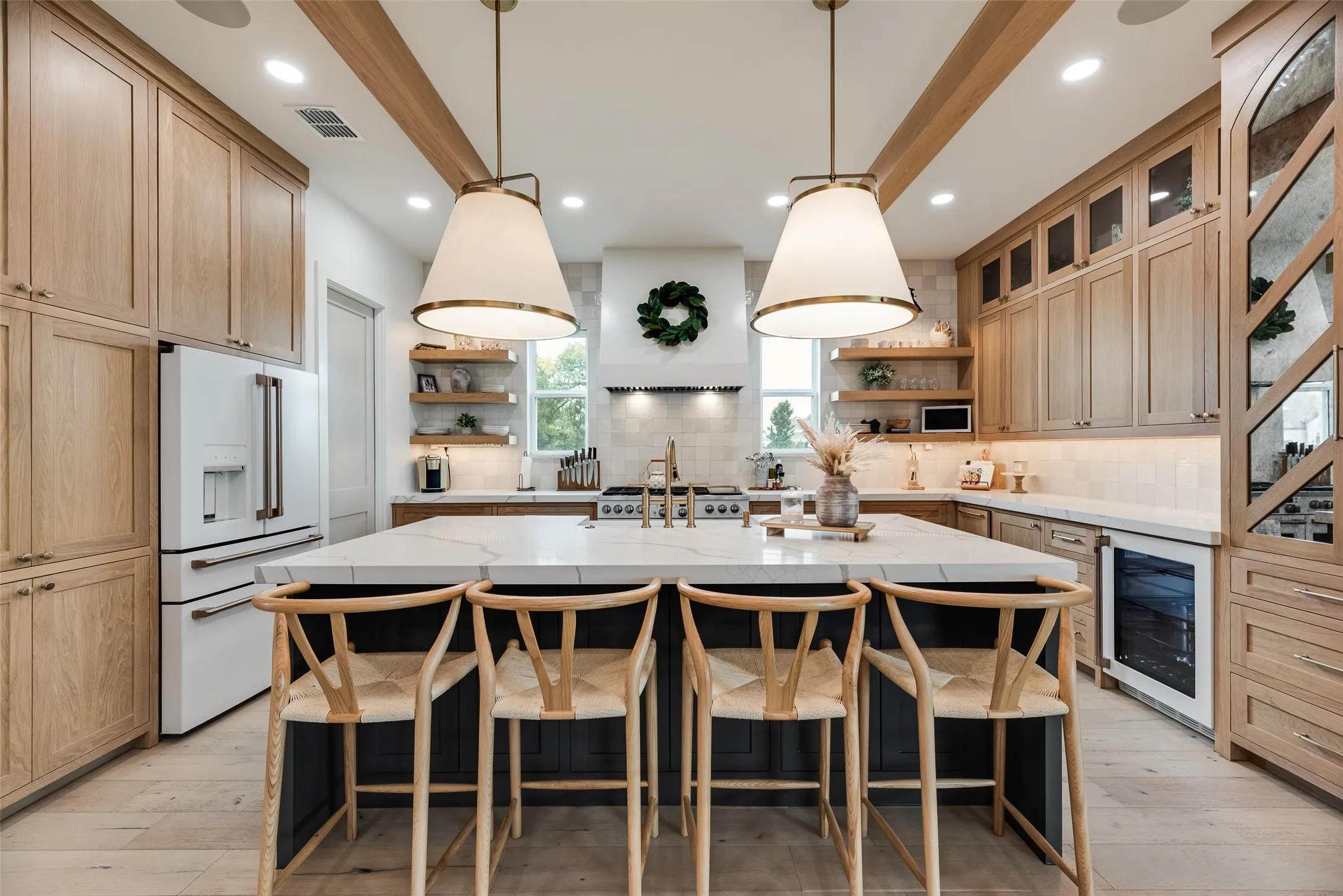 Single Family Residence For Sale in Grayson County , 1305 Wolf Ridge Run, Gunter, Texas 75058, 5 Bedroom, 5 Bathroom, 3 Garage spaces, 4,003 Sqft, built in 2023, mls#21331418, Real Estate Agent in Gunter, Homes For Sale in Grayson county, Homes For Sale in Gunter, Realtor in Gunter Texas, Real Estate Brokerage Independent Realty Texas, Luminita Cordes Realtor