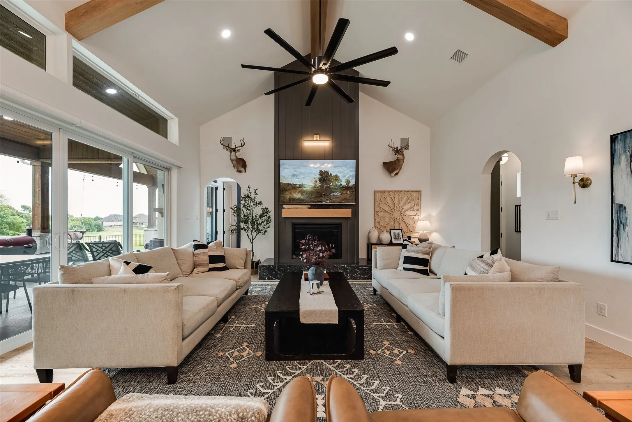 Single Family Residence For Sale in Grayson County , 1305 Wolf Ridge Run, Gunter, Texas 75058, 5 Bedroom, 5 Bathroom, 3 Garage spaces, 4,003 Sqft, built in 2023, mls#21331418, Real Estate Agent in Gunter, Homes For Sale in Grayson county, Homes For Sale in Gunter, Realtor in Gunter Texas, Real Estate Brokerage Independent Realty Texas, Luminita Cordes Realtor