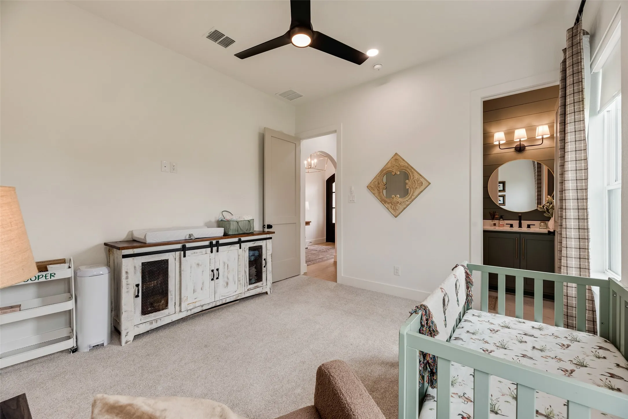 Single Family Residence For Sale in Grayson County , 1305 Wolf Ridge Run, Gunter, Texas 75058, 5 Bedroom, 5 Bathroom, 3 Garage spaces, 4,003 Sqft, built in 2023, mls#21331418, Real Estate Agent in Gunter, Homes For Sale in Grayson county, Homes For Sale in Gunter, Realtor in Gunter Texas, Real Estate Brokerage Independent Realty Texas, Luminita Cordes Realtor