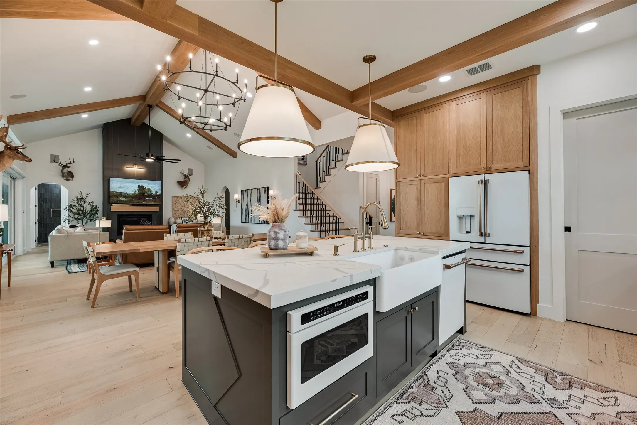 Single Family Residence For Sale in Grayson County , 1305 Wolf Ridge Run, Gunter, Texas 75058, 5 Bedroom, 5 Bathroom, 3 Garage spaces, 4,003 Sqft, built in 2023, mls#21331418, Real Estate Agent in Gunter, Homes For Sale in Grayson county, Homes For Sale in Gunter, Realtor in Gunter Texas, Real Estate Brokerage Independent Realty Texas, Luminita Cordes Realtor