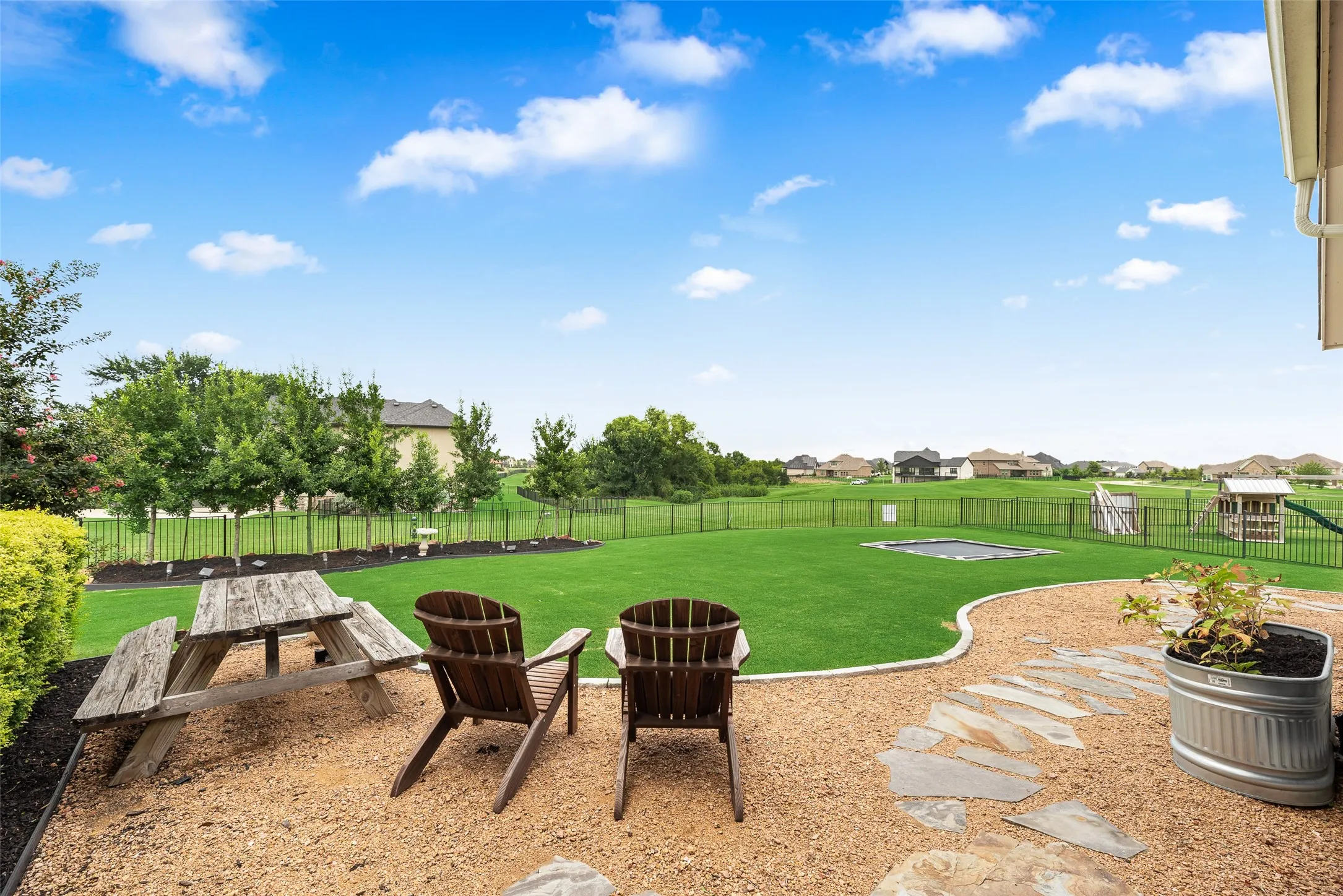 Single Family Residence For Sale in Grayson County , 1305 Wolf Ridge Run, Gunter, Texas 75058, 5 Bedroom, 5 Bathroom, 3 Garage spaces, 4,003 Sqft, built in 2023, mls#21331418, Real Estate Agent in Gunter, Homes For Sale in Grayson county, Homes For Sale in Gunter, Realtor in Gunter Texas, Real Estate Brokerage Independent Realty Texas, Luminita Cordes Realtor