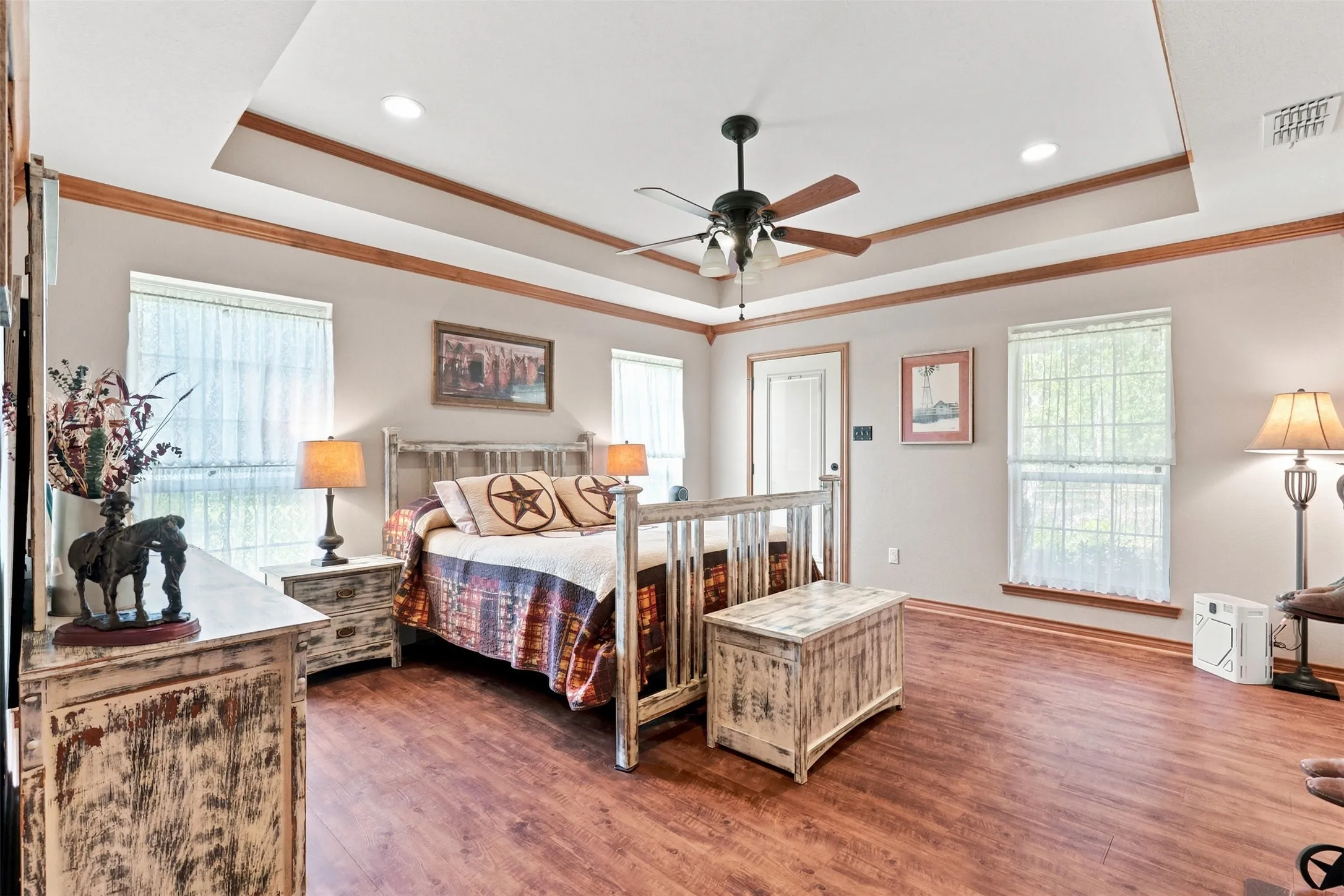 Single Family Residence For Sale in Wood County , 159 County Road 3195, Winnsboro, Texas 75494, 3 Bedroom, 3 Bathroom, 2 Garage spaces, 2,009 Sqft, built in 2006, mls#21333470, Real Estate Agent in Winnsboro, Homes For Sale in Wood county, Homes For Sale in Winnsboro, Realtor in Winnsboro Texas, Real Estate Brokerage Independent Realty Texas, Luminita Cordes Realtor
