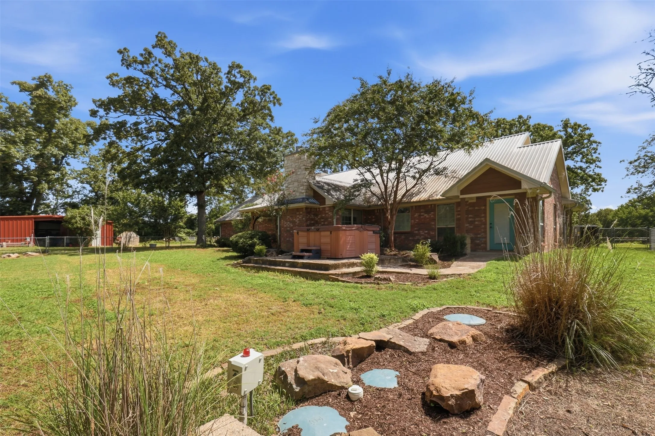 Single Family Residence For Sale in Wood County , 159 County Road 3195, Winnsboro, Texas 75494, 3 Bedroom, 3 Bathroom, 2 Garage spaces, 2,009 Sqft, built in 2006, mls#21333470, Real Estate Agent in Winnsboro, Homes For Sale in Wood county, Homes For Sale in Winnsboro, Realtor in Winnsboro Texas, Real Estate Brokerage Independent Realty Texas, Luminita Cordes Realtor