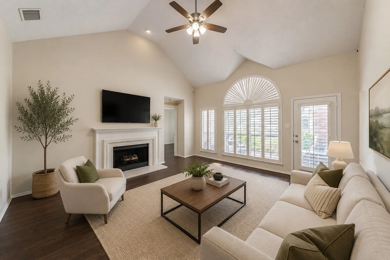 Single Family Residence For Sale in Tarrant County , 4809 Buckskin Drive, Fort Worth, Texas 76137, 3 Bedroom, 2 Bathroom, 2 Garage spaces, 1,529 Sqft, built in 1992, mls#21332734, Real Estate Agent in Fort Worth, Homes For Sale in Tarrant county, Homes For Sale in Fort Worth, Realtor in Fort Worth Texas, Real Estate Brokerage Independent Realty Texas, Luminita Cordes Realtor