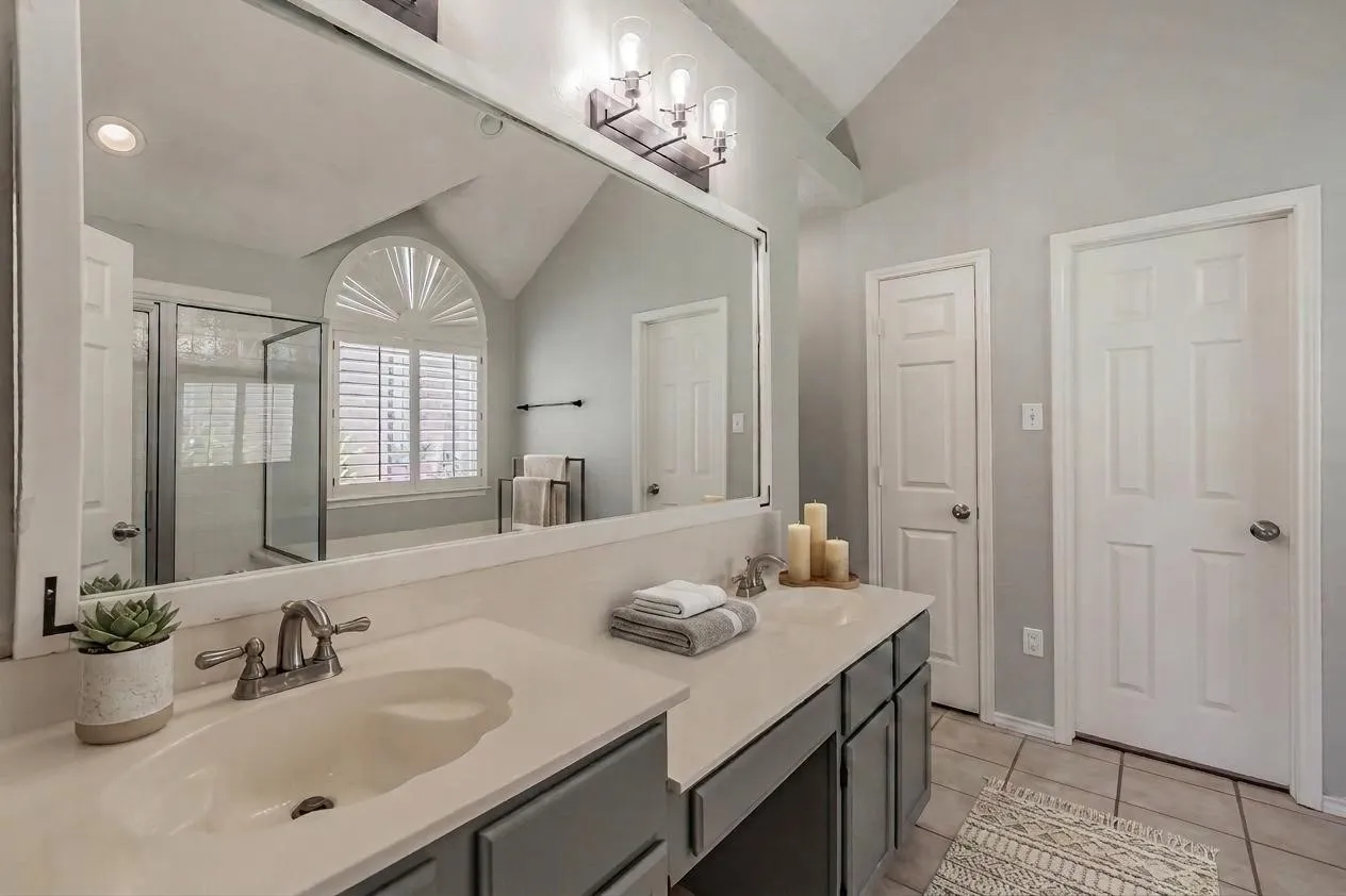 Single Family Residence For Sale in Tarrant County , 4809 Buckskin Drive, Fort Worth, Texas 76137, 3 Bedroom, 2 Bathroom, 2 Garage spaces, 1,529 Sqft, built in 1992, mls#21332734, Real Estate Agent in Fort Worth, Homes For Sale in Tarrant county, Homes For Sale in Fort Worth, Realtor in Fort Worth Texas, Real Estate Brokerage Independent Realty Texas, Luminita Cordes Realtor