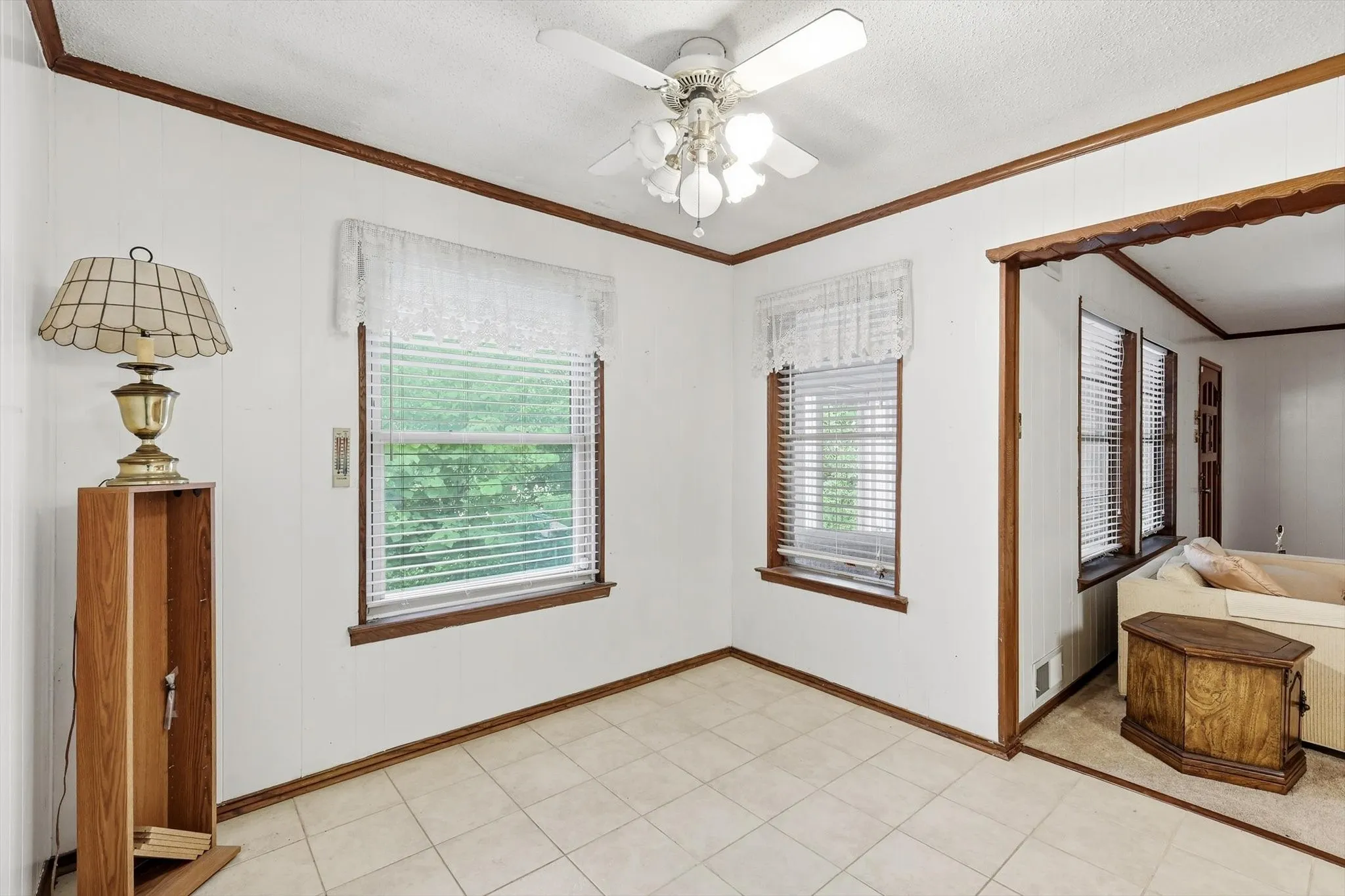 Single Family Residence For Sale in Collin County , 10894 State Highway 205, Lavon, Texas 75166, 3 Bedroom, 2 Bathroom, 4 Garage spaces, 1,792 Sqft, built in 1970, mls#21330794, Real Estate Agent in Lavon, Homes For Sale in Collin county, Homes For Sale in Lavon, Realtor in Lavon Texas, Real Estate Brokerage Independent Realty Texas, Luminita Cordes Realtor