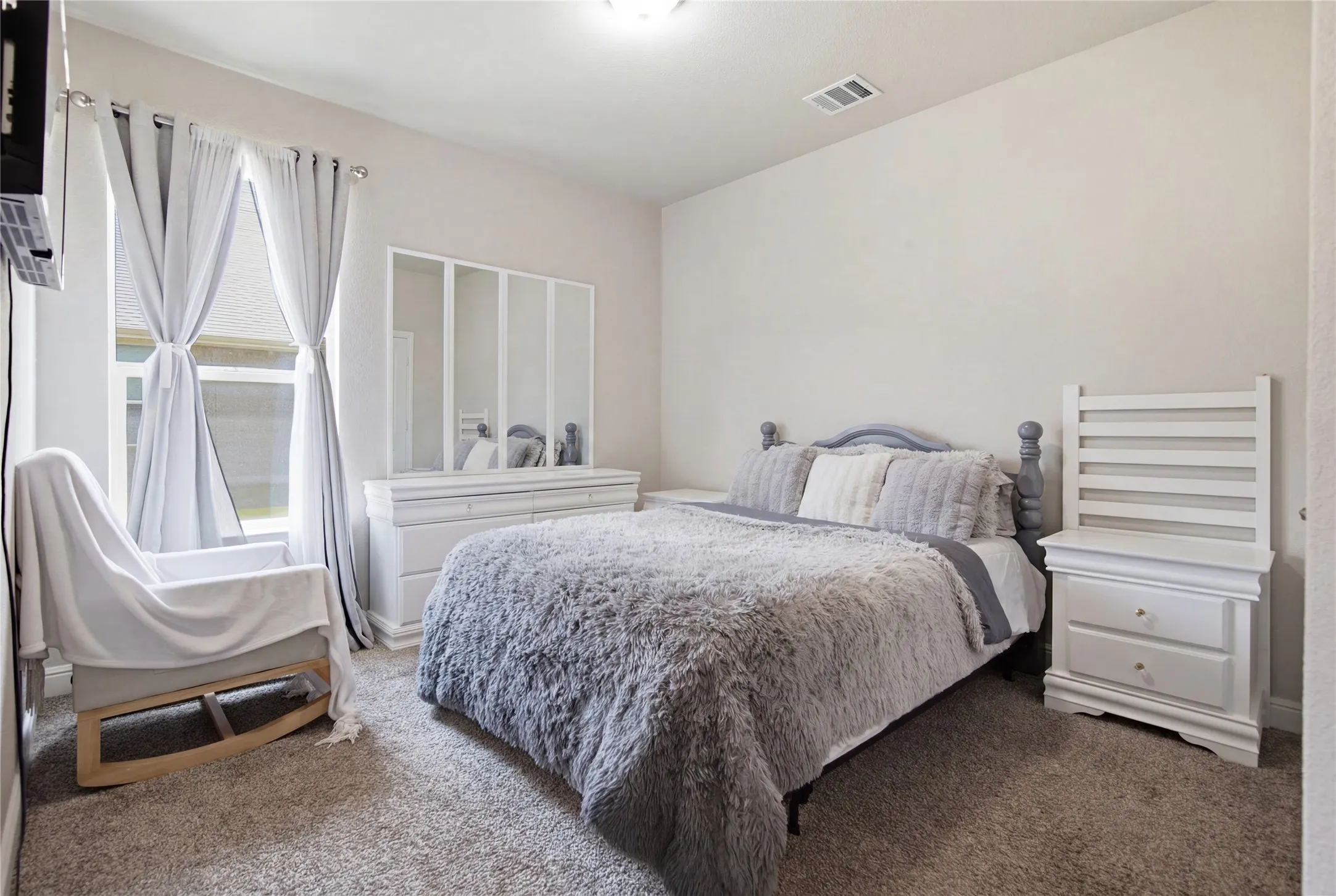 Single Family Residence For Sale in Hood County , 1500 Seabiscuit Drive, Granbury, Texas 76049, 4 Bedroom, 2 Bathroom, 2 Garage spaces, 2,051 Sqft, built in 2021, mls#21334366, Real Estate Agent in Granbury, Homes For Sale in Hood county, Homes For Sale in Granbury, Realtor in Granbury Texas, Real Estate Brokerage Independent Realty Texas, Luminita Cordes Realtor
