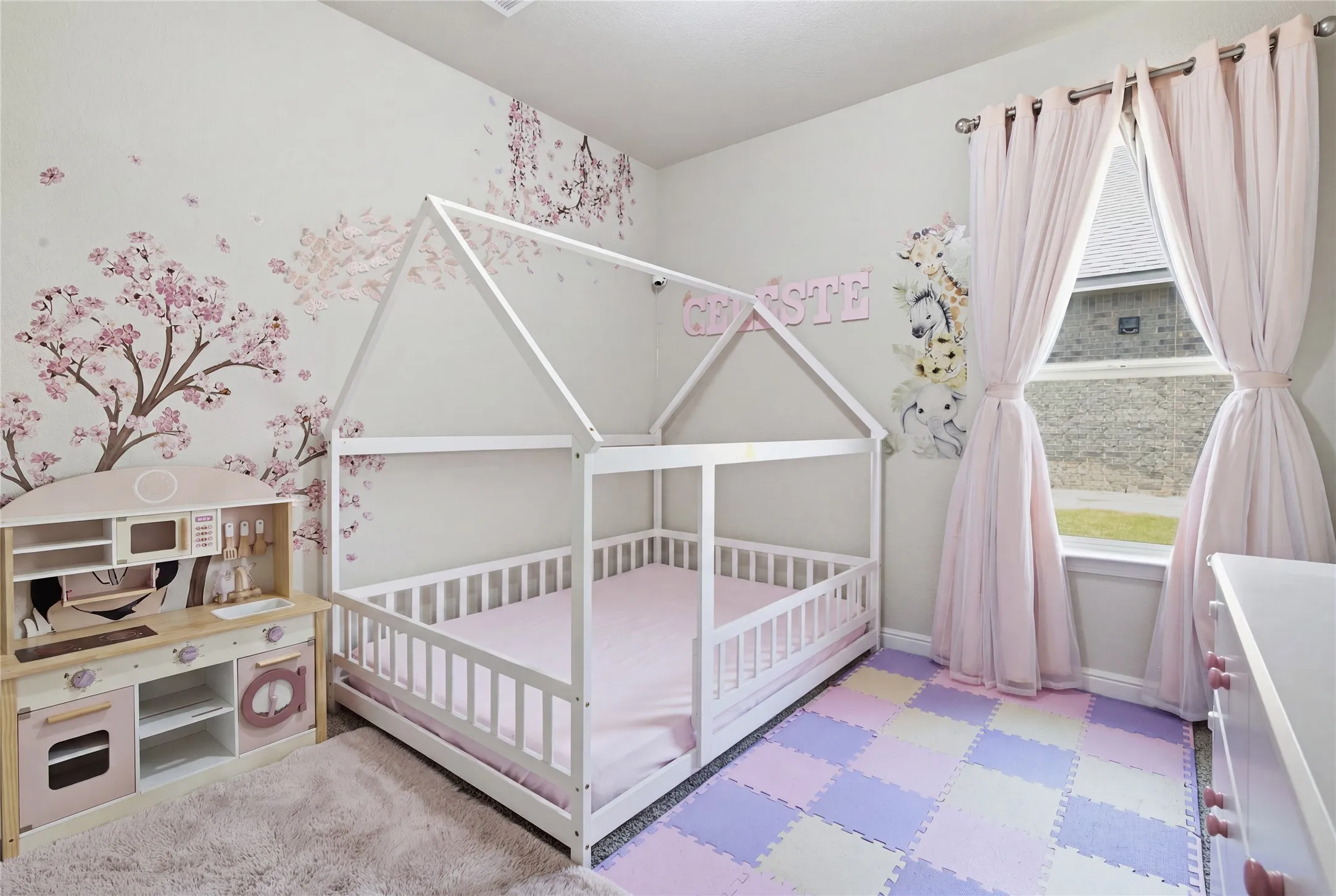 Single Family Residence For Sale in Hood County , 1500 Seabiscuit Drive, Granbury, Texas 76049, 4 Bedroom, 2 Bathroom, 2 Garage spaces, 2,051 Sqft, built in 2021, mls#21334366, Real Estate Agent in Granbury, Homes For Sale in Hood county, Homes For Sale in Granbury, Realtor in Granbury Texas, Real Estate Brokerage Independent Realty Texas, Luminita Cordes Realtor