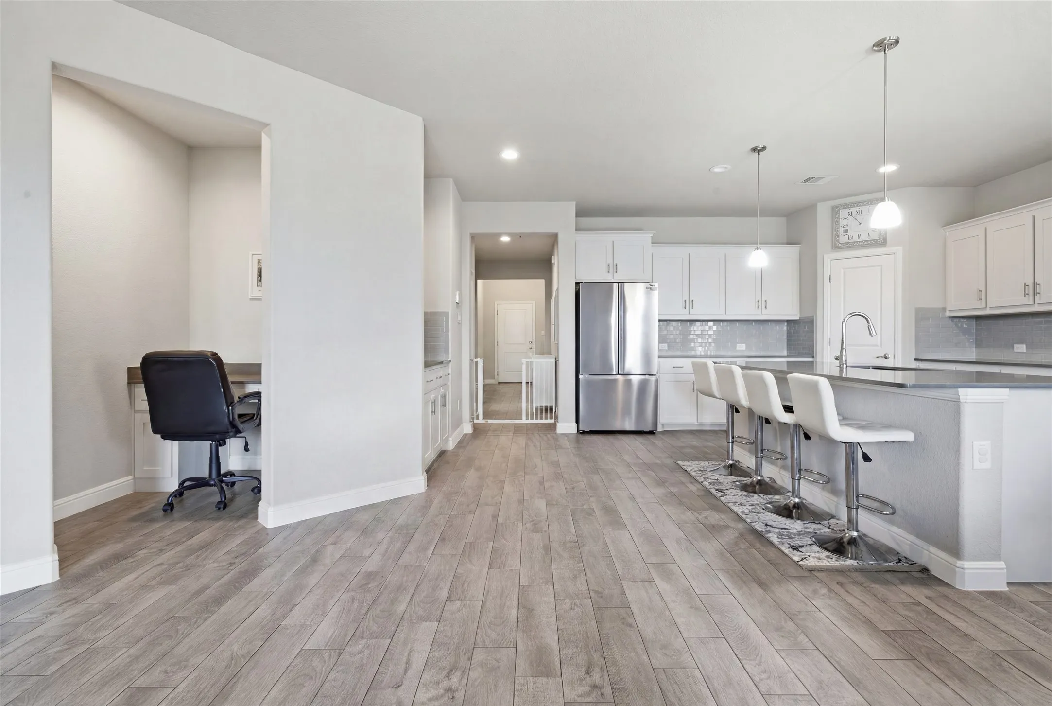 Single Family Residence For Sale in Hood County , 1500 Seabiscuit Drive, Granbury, Texas 76049, 4 Bedroom, 2 Bathroom, 2 Garage spaces, 2,051 Sqft, built in 2021, mls#21334366, Real Estate Agent in Granbury, Homes For Sale in Hood county, Homes For Sale in Granbury, Realtor in Granbury Texas, Real Estate Brokerage Independent Realty Texas, Luminita Cordes Realtor