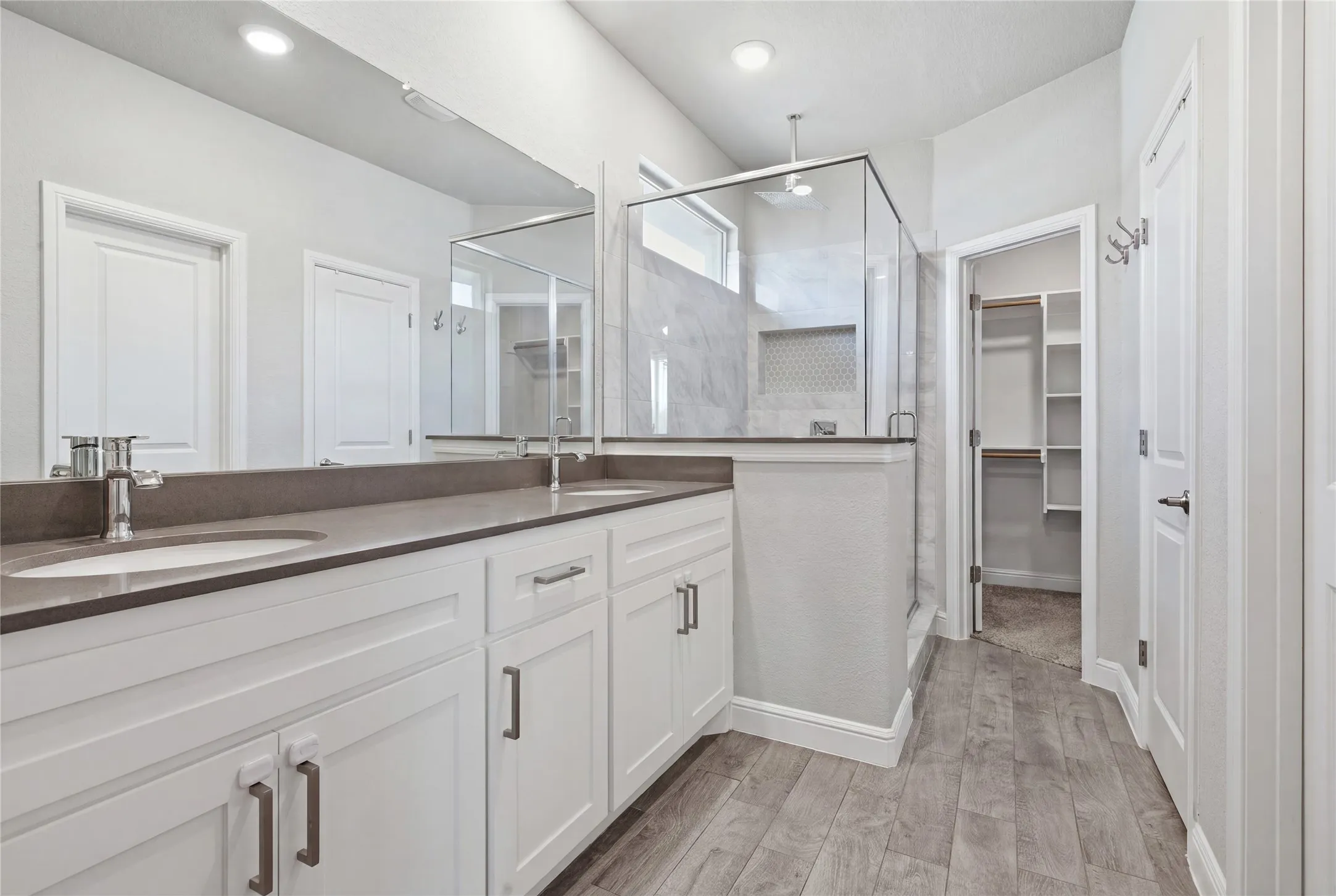 Single Family Residence For Sale in Hood County , 1500 Seabiscuit Drive, Granbury, Texas 76049, 4 Bedroom, 2 Bathroom, 2 Garage spaces, 2,051 Sqft, built in 2021, mls#21334366, Real Estate Agent in Granbury, Homes For Sale in Hood county, Homes For Sale in Granbury, Realtor in Granbury Texas, Real Estate Brokerage Independent Realty Texas, Luminita Cordes Realtor