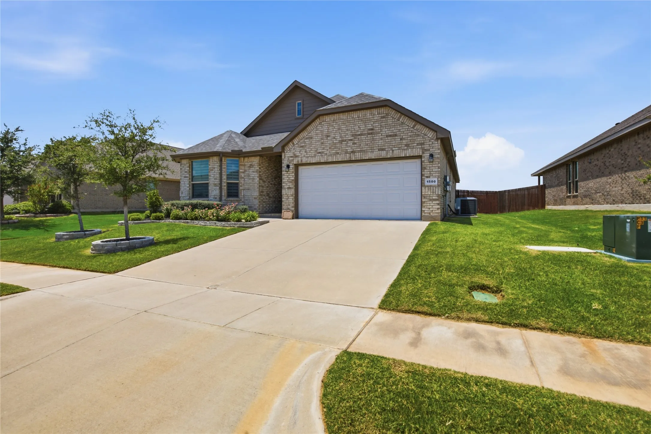 Single Family Residence For Sale in Hood County , 1500 Seabiscuit Drive, Granbury, Texas 76049, 4 Bedroom, 2 Bathroom, 2 Garage spaces, 2,051 Sqft, built in 2021, mls#21334366, Real Estate Agent in Granbury, Homes For Sale in Hood county, Homes For Sale in Granbury, Realtor in Granbury Texas, Real Estate Brokerage Independent Realty Texas, Luminita Cordes Realtor