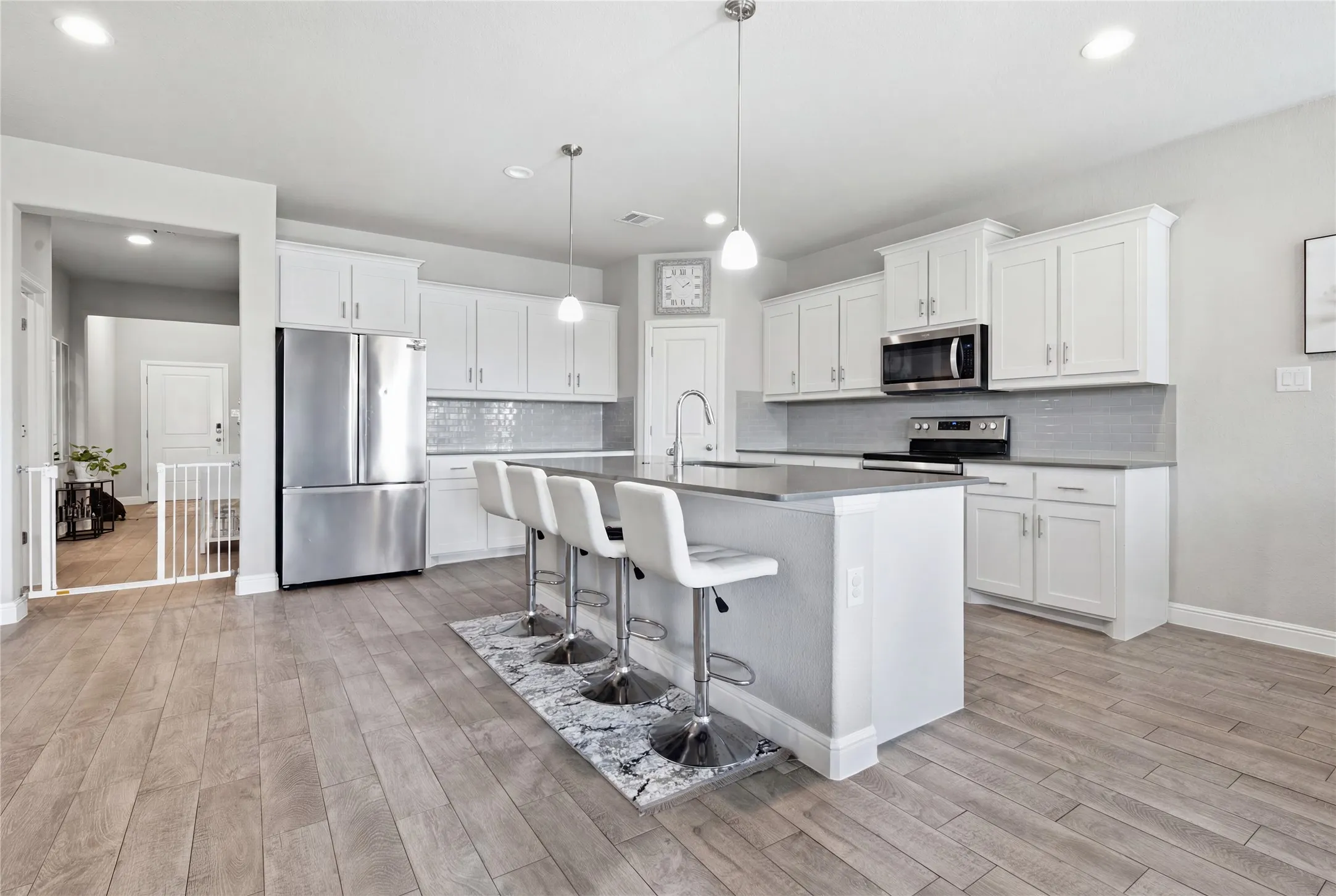 Single Family Residence For Sale in Hood County , 1500 Seabiscuit Drive, Granbury, Texas 76049, 4 Bedroom, 2 Bathroom, 2 Garage spaces, 2,051 Sqft, built in 2021, mls#21334366, Real Estate Agent in Granbury, Homes For Sale in Hood county, Homes For Sale in Granbury, Realtor in Granbury Texas, Real Estate Brokerage Independent Realty Texas, Luminita Cordes Realtor