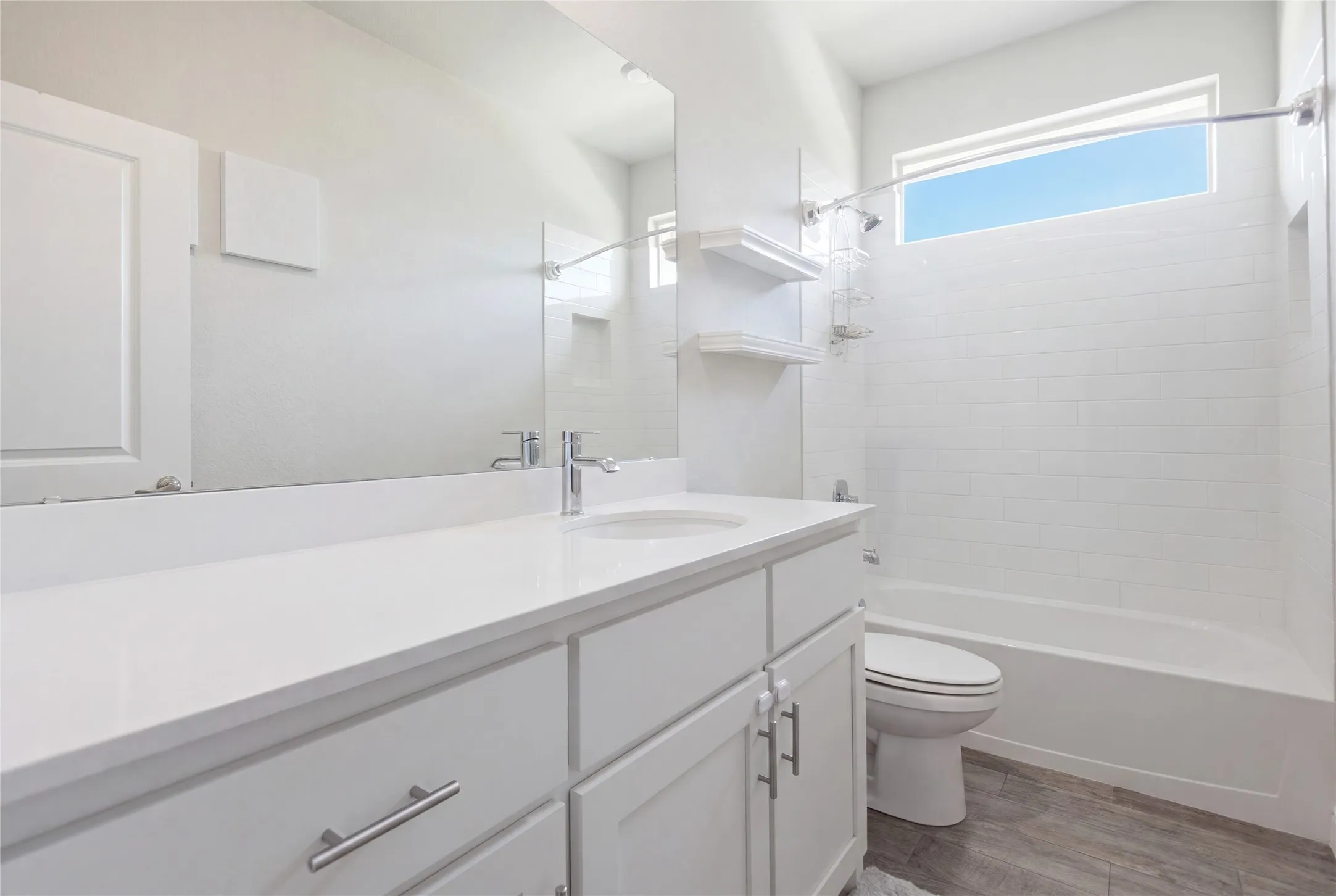 Single Family Residence For Sale in Hood County , 1500 Seabiscuit Drive, Granbury, Texas 76049, 4 Bedroom, 2 Bathroom, 2 Garage spaces, 2,051 Sqft, built in 2021, mls#21334366, Real Estate Agent in Granbury, Homes For Sale in Hood county, Homes For Sale in Granbury, Realtor in Granbury Texas, Real Estate Brokerage Independent Realty Texas, Luminita Cordes Realtor