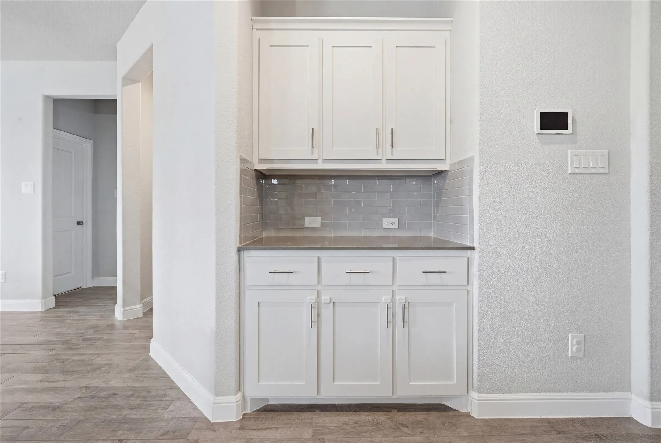 Single Family Residence For Sale in Hood County , 1500 Seabiscuit Drive, Granbury, Texas 76049, 4 Bedroom, 2 Bathroom, 2 Garage spaces, 2,051 Sqft, built in 2021, mls#21334366, Real Estate Agent in Granbury, Homes For Sale in Hood county, Homes For Sale in Granbury, Realtor in Granbury Texas, Real Estate Brokerage Independent Realty Texas, Luminita Cordes Realtor