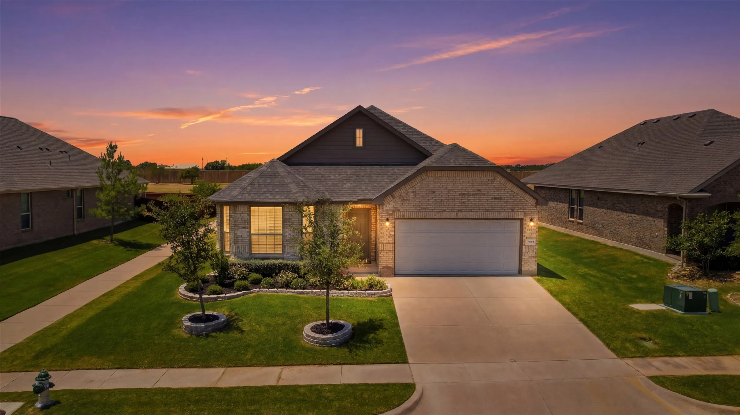 Single Family Residence For Sale in Hood County , 1500 Seabiscuit Drive, Granbury, Texas 76049, 4 Bedroom, 2 Bathroom, 2 Garage spaces, 2,051 Sqft, built in 2021, mls#21334366, Real Estate Agent in Granbury, Homes For Sale in Hood county, Homes For Sale in Granbury, Realtor in Granbury Texas, Real Estate Brokerage Independent Realty Texas, Luminita Cordes Realtor