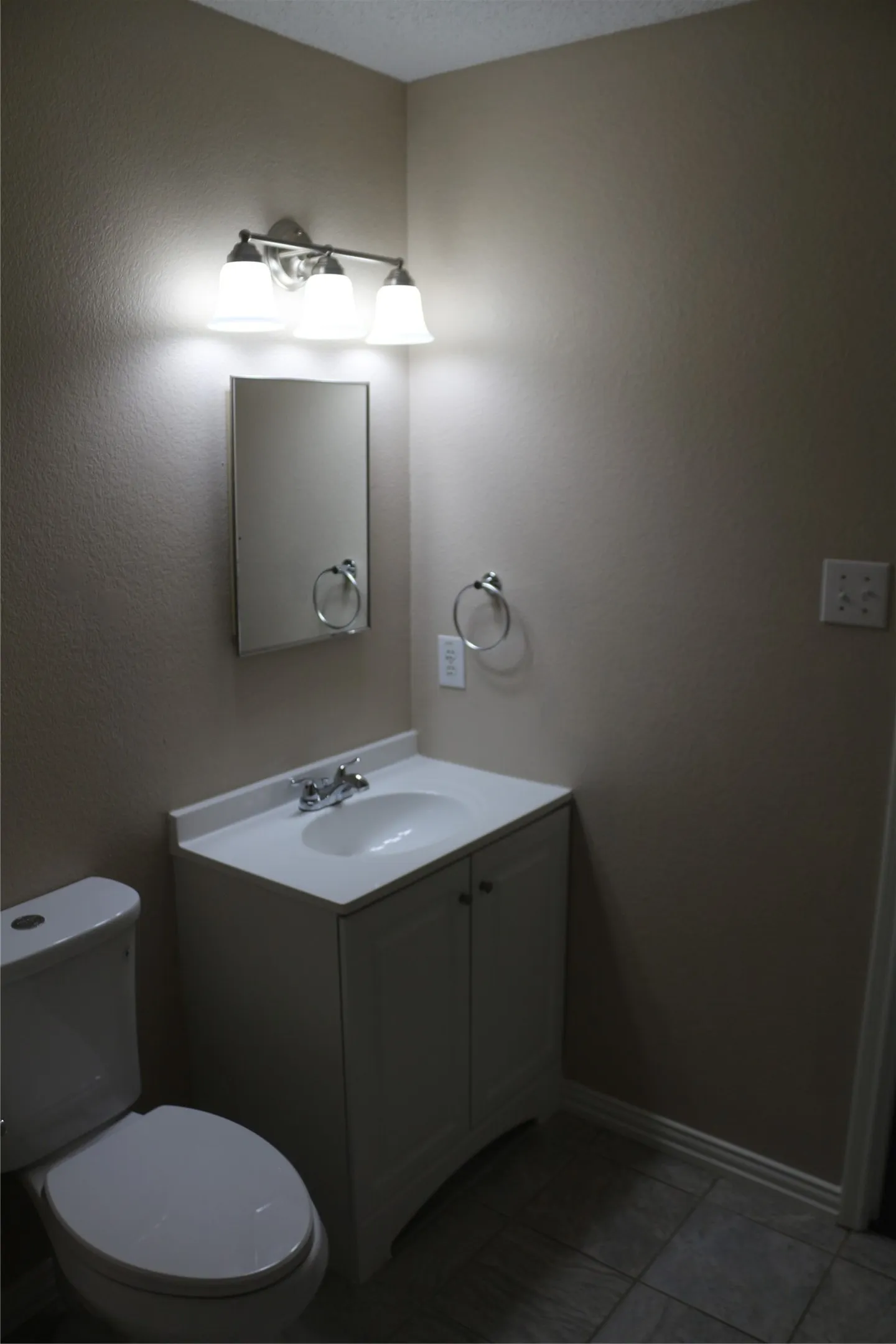 Single Family Residence For Rent in Denton County , 2748 Peach Drive, Little Elm, Texas 75068, 3 Bedroom, 2 Bathroom, 2 Garage spaces, 1,507 Sqft, built in 2001, mls#21334259, Real Estate Agent in Little Elm, Homes For Rent in Denton county, Homes For Rent in Little Elm, Realtor in Little Elm Texas, Real Estate Brokerage Independent Realty Texas, Luminita Cordes Realtor