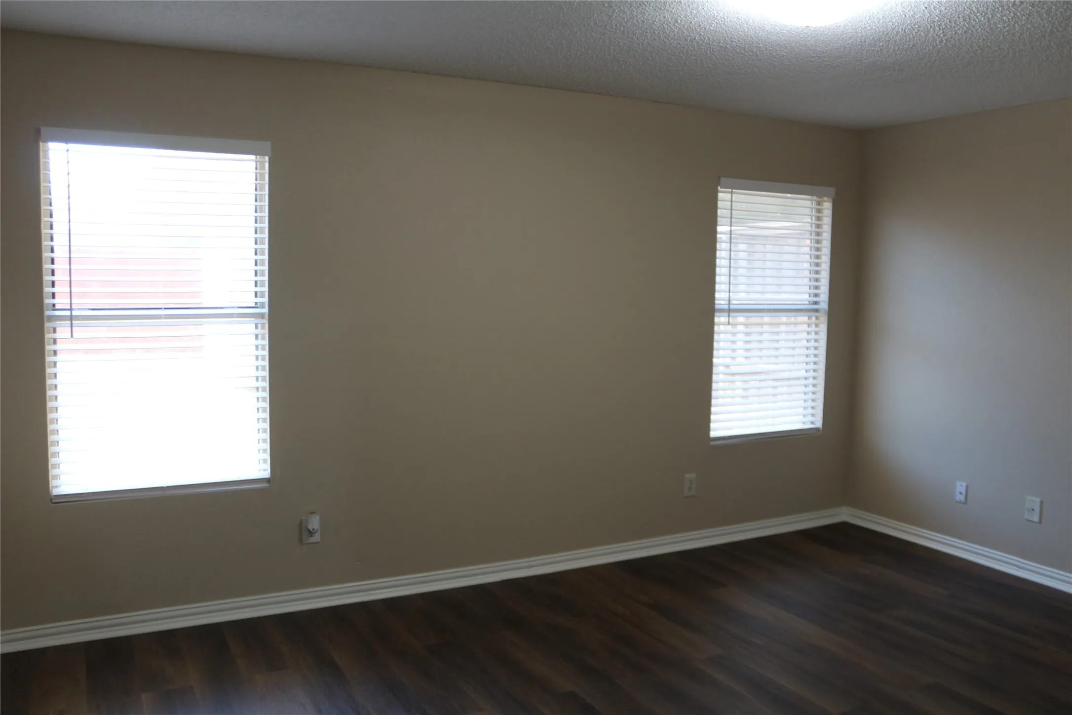 Single Family Residence For Rent in Denton County , 2748 Peach Drive, Little Elm, Texas 75068, 3 Bedroom, 2 Bathroom, 2 Garage spaces, 1,507 Sqft, built in 2001, mls#21334259, Real Estate Agent in Little Elm, Homes For Rent in Denton county, Homes For Rent in Little Elm, Realtor in Little Elm Texas, Real Estate Brokerage Independent Realty Texas, Luminita Cordes Realtor