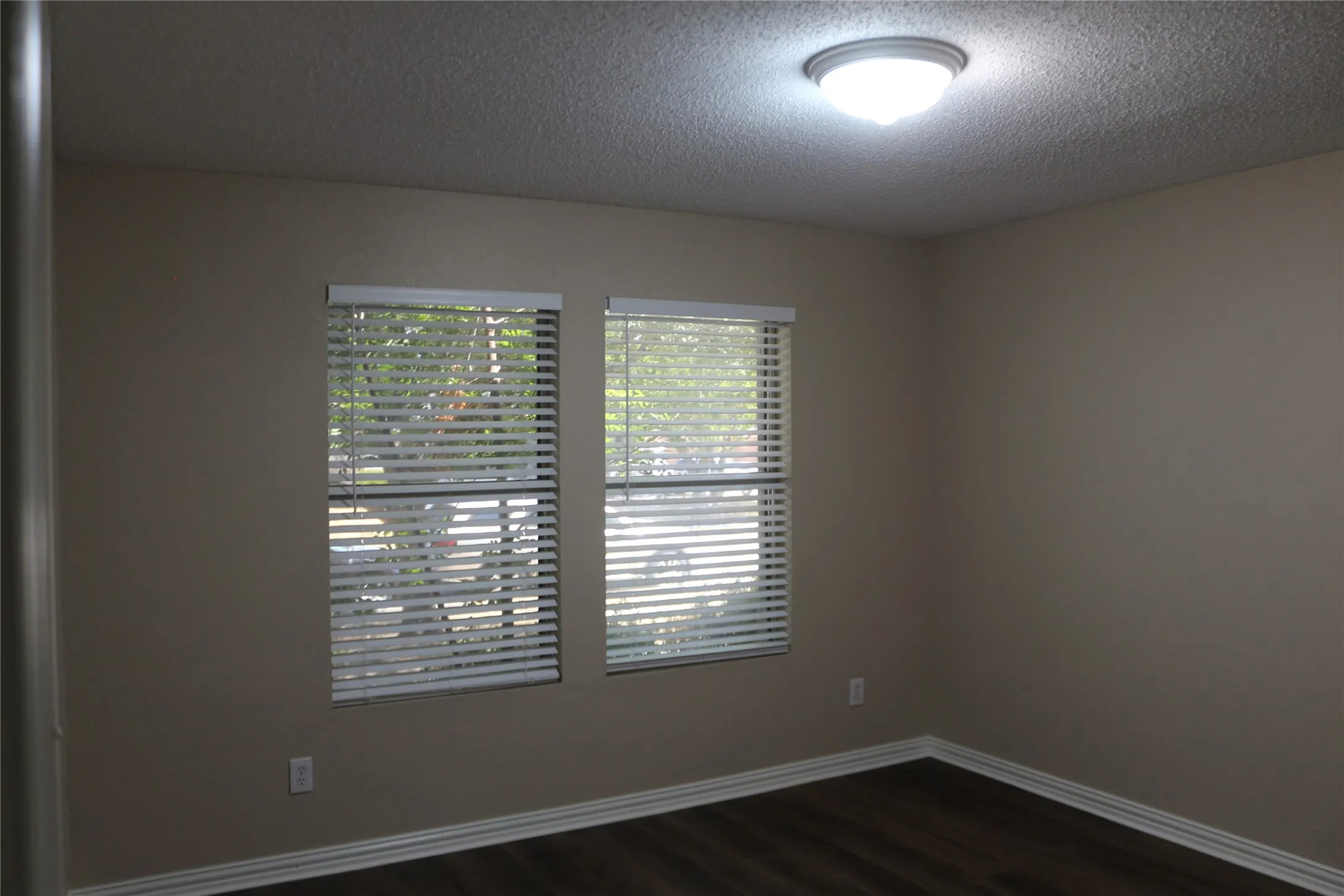 Single Family Residence For Rent in Denton County , 2748 Peach Drive, Little Elm, Texas 75068, 3 Bedroom, 2 Bathroom, 2 Garage spaces, 1,507 Sqft, built in 2001, mls#21334259, Real Estate Agent in Little Elm, Homes For Rent in Denton county, Homes For Rent in Little Elm, Realtor in Little Elm Texas, Real Estate Brokerage Independent Realty Texas, Luminita Cordes Realtor