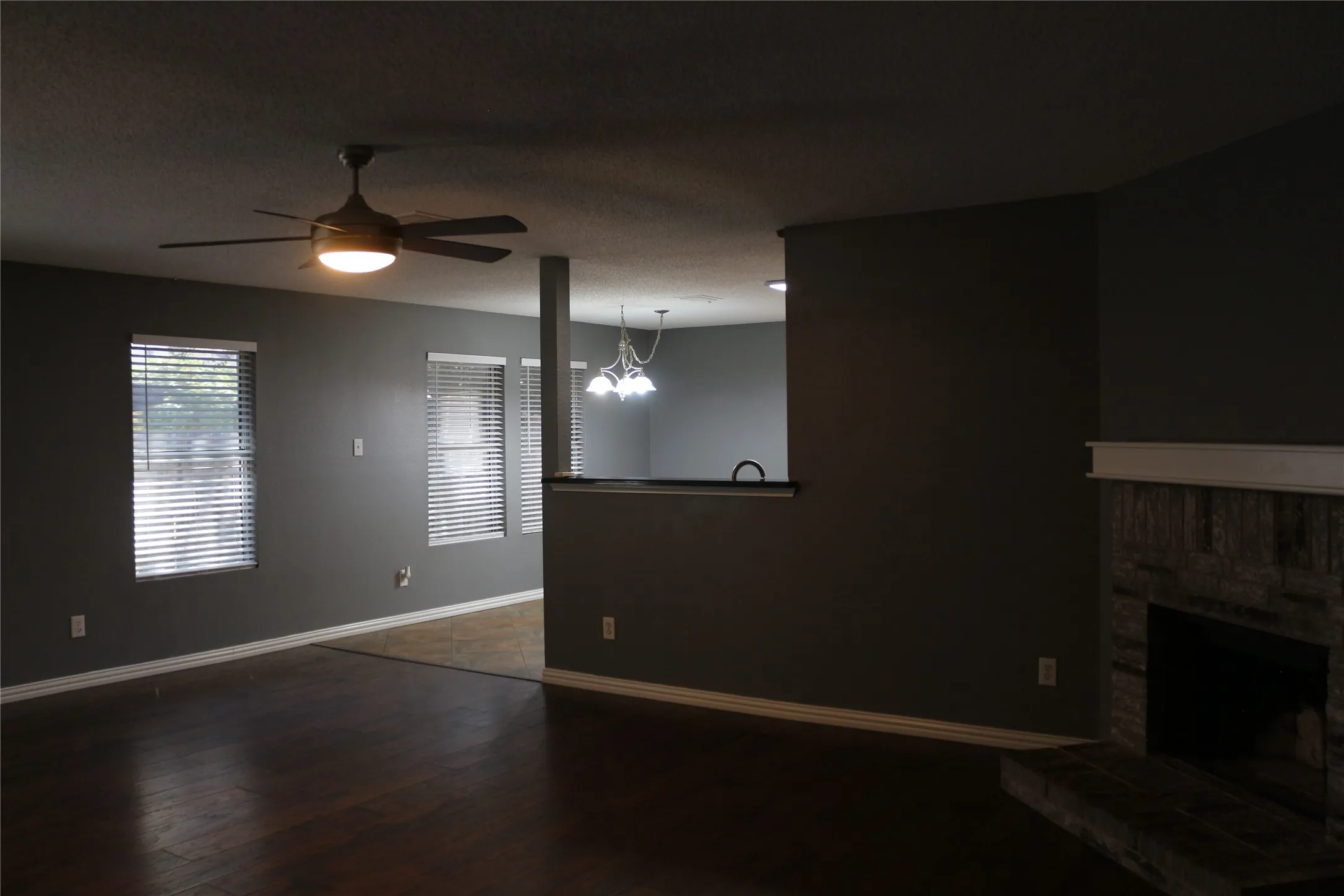 Single Family Residence For Rent in Denton County , 2748 Peach Drive, Little Elm, Texas 75068, 3 Bedroom, 2 Bathroom, 2 Garage spaces, 1,507 Sqft, built in 2001, mls#21334259, Real Estate Agent in Little Elm, Homes For Rent in Denton county, Homes For Rent in Little Elm, Realtor in Little Elm Texas, Real Estate Brokerage Independent Realty Texas, Luminita Cordes Realtor