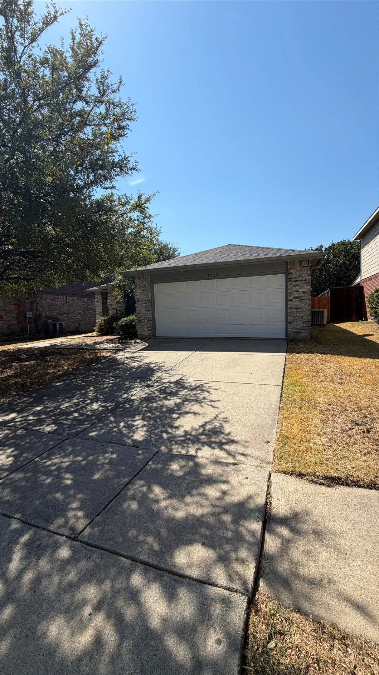 Single Family Residence For Rent in Denton County , 2748 Peach Drive, Little Elm, Texas 75068, 3 Bedroom, 2 Bathroom, 2 Garage spaces, 1,507 Sqft, built in 2001, mls#21334259, Real Estate Agent in Little Elm, Homes For Rent in Denton county, Homes For Rent in Little Elm, Realtor in Little Elm Texas, Real Estate Brokerage Independent Realty Texas, Luminita Cordes Realtor