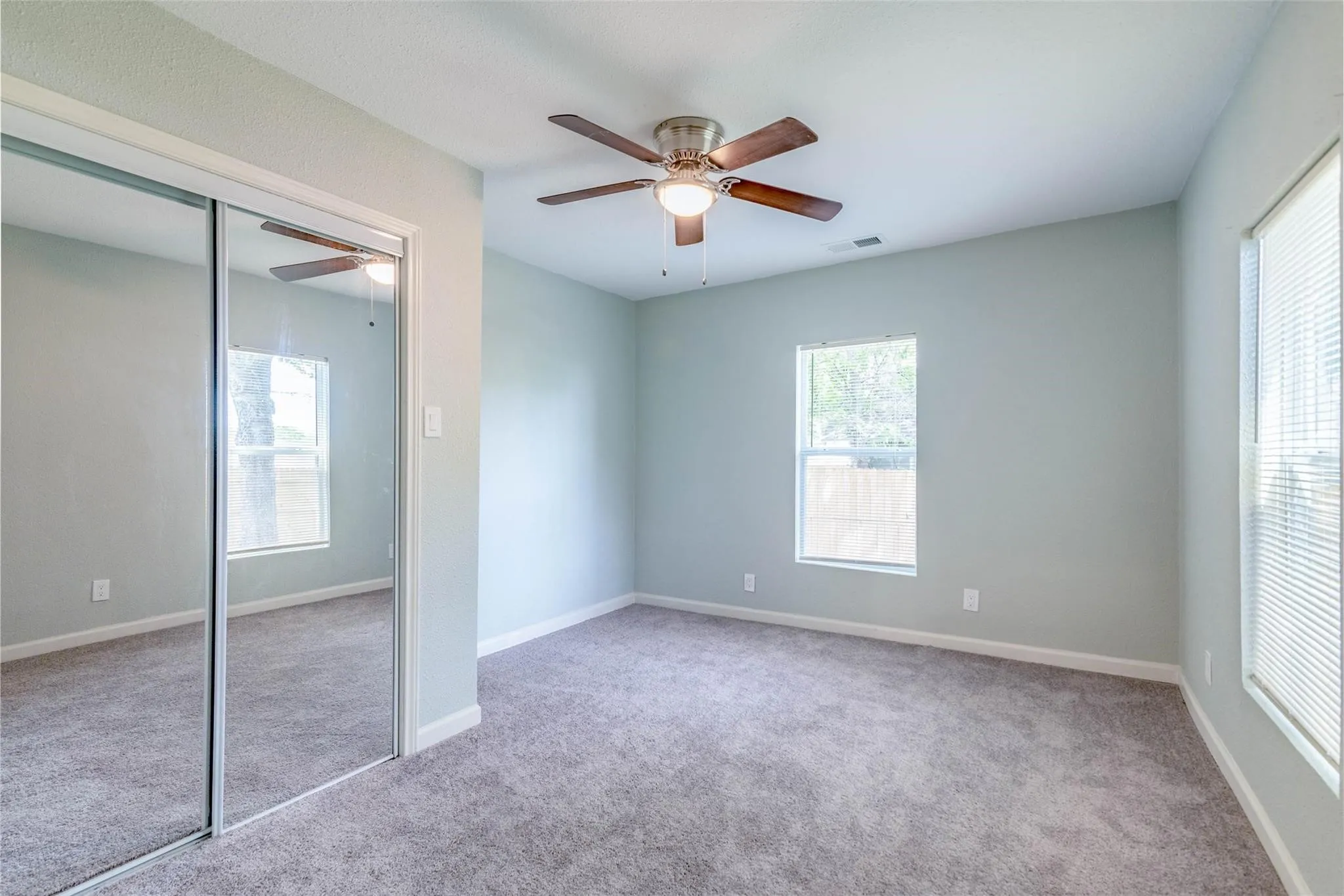 Single Family Residence For Rent in Grayson County , 1203 E King Street, Sherman, Texas 75090, 3 Bedroom, 2 Bathroom, Garage spaces, 1,208 Sqft, built in 1920, mls#21334378, Real Estate Agent in Sherman, Homes For Rent in Grayson county, Homes For Rent in Sherman, Realtor in Sherman Texas, Real Estate Brokerage Independent Realty Texas, Luminita Cordes Realtor
