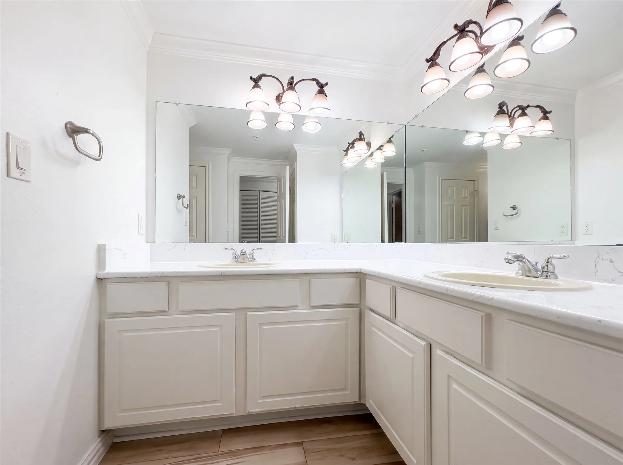 Condominium For Sale in Collin County , 2601 Preston Road 1201, Plano, Texas 75093, 2 Bedroom, 2 Bathroom, 1 Garage spaces, 1,209 Sqft, built in 1995, mls#21334379, Real Estate Agent in Plano, Homes For Sale in Collin county, Homes For Sale in Plano, Realtor in Plano Texas, Real Estate Brokerage Independent Realty Texas, Luminita Cordes Realtor