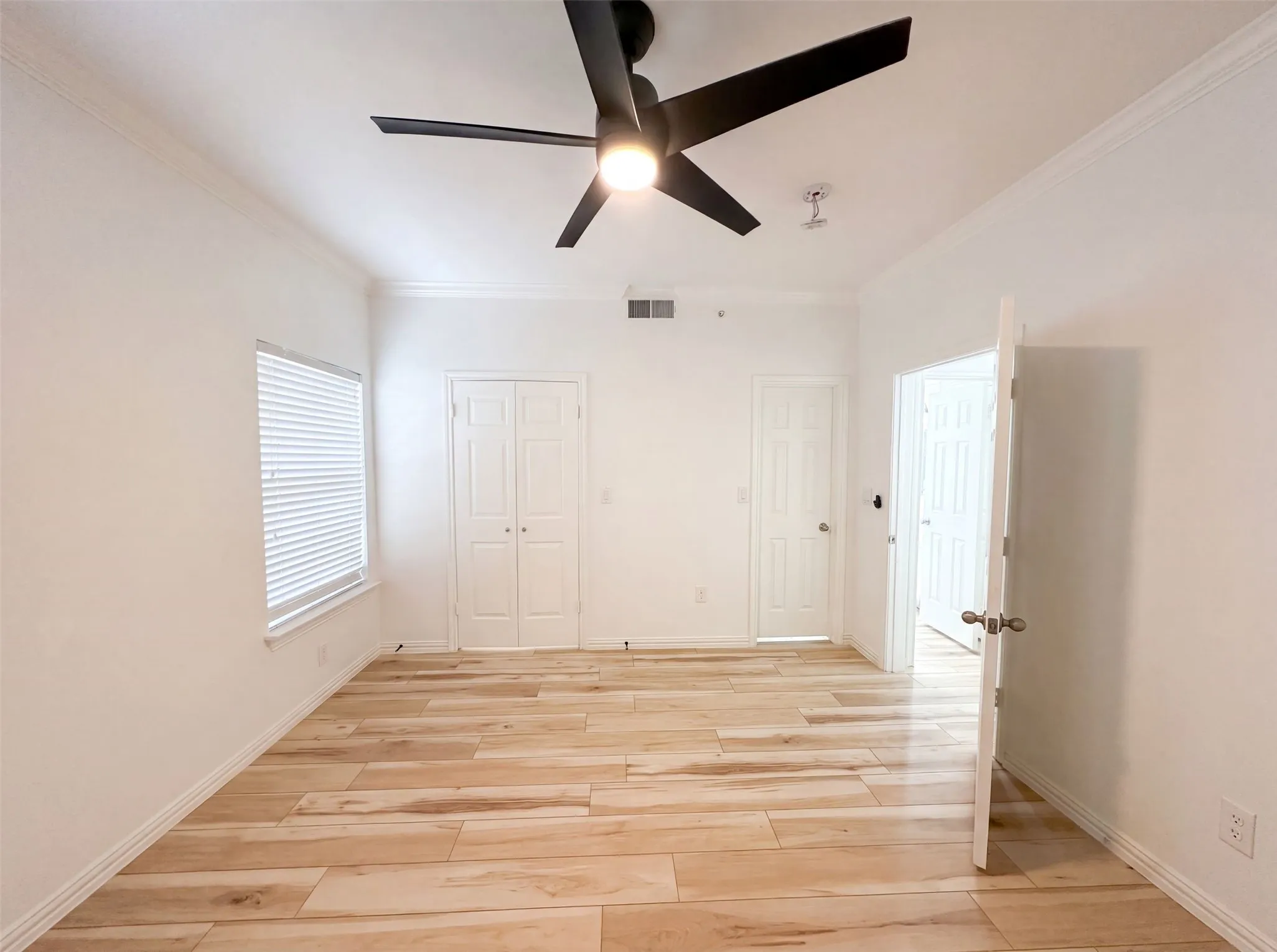 Condominium For Sale in Collin County , 2601 Preston Road 1201, Plano, Texas 75093, 2 Bedroom, 2 Bathroom, 1 Garage spaces, 1,209 Sqft, built in 1995, mls#21334379, Real Estate Agent in Plano, Homes For Sale in Collin county, Homes For Sale in Plano, Realtor in Plano Texas, Real Estate Brokerage Independent Realty Texas, Luminita Cordes Realtor