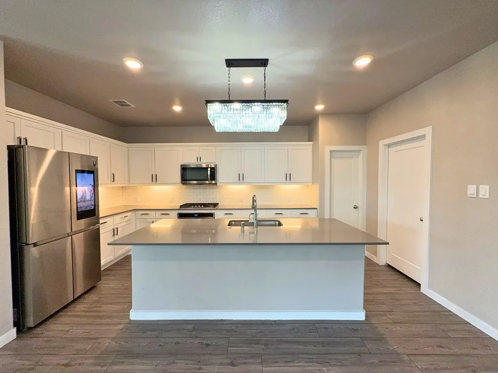 Single Family Residence For Rent in Tarrant County , 2508 Shakopee Street, Fort Worth, Texas 76179, 4 Bedroom, 2 Bathroom, 2 Garage spaces, 2,158 Sqft, built in 2021, mls#21333713, Real Estate Agent in Fort Worth, Homes For Rent in Tarrant county, Homes For Rent in Fort Worth, Realtor in Fort Worth Texas, Real Estate Brokerage Independent Realty Texas, Luminita Cordes Realtor