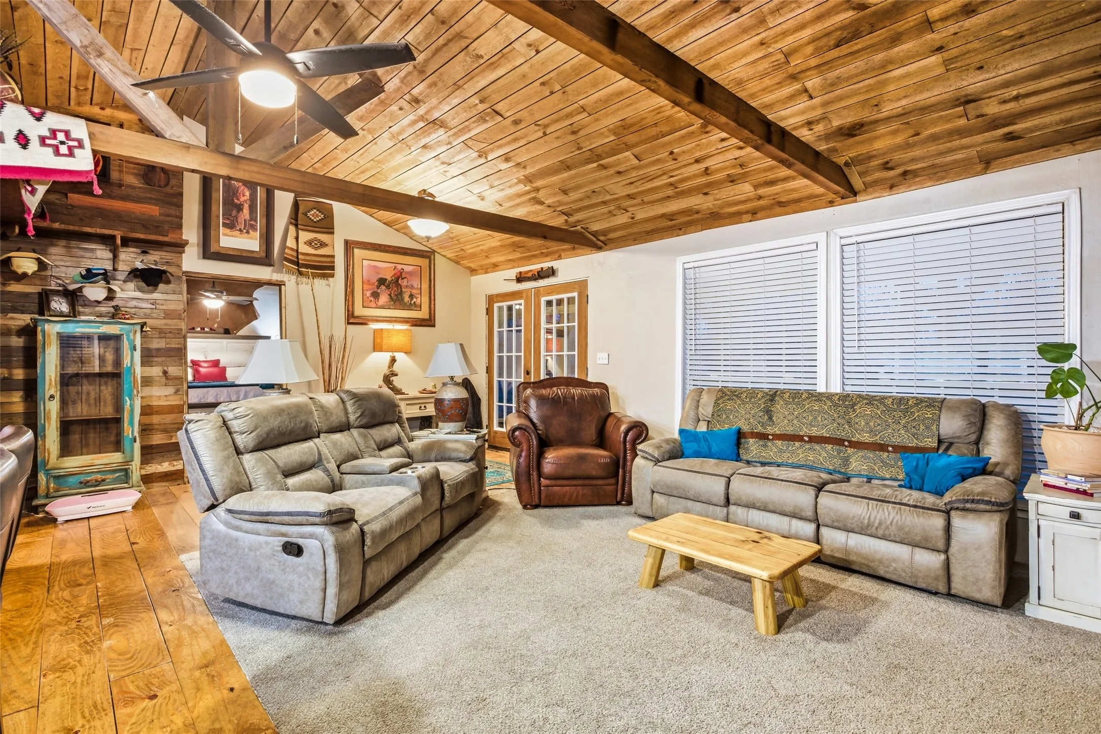 Single Family Residence For Sale in Wise County , 241 County Road 3689, Paradise, Texas 76073, 4 Bedroom, 2 Bathroom, Garage spaces, 2,410 Sqft, built in 1987, Price $514,900, mls#21334389, Real Estate Agent in Paradise, Homes For Sale in Wise county, Homes For Sale in Paradise, Realtor in Paradise Texas, Real Estate Brokerage Independent Realty Texas, Luminita Cordes Realtor