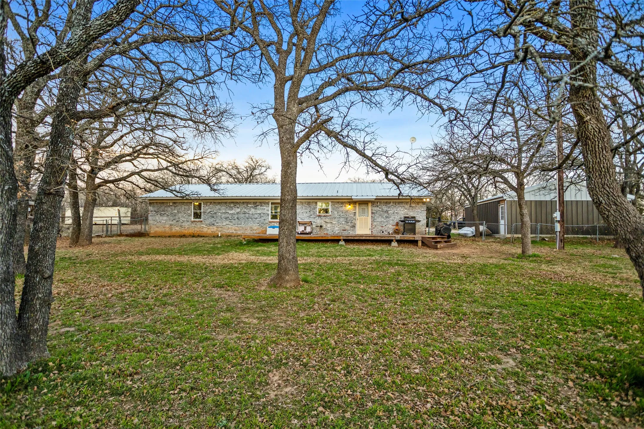 Single Family Residence For Sale in Wise County , 241 County Road 3689, Paradise, Texas 76073, 4 Bedroom, 2 Bathroom, Garage spaces, 2,410 Sqft, built in 1987, Price $514,900, mls#21334389, Real Estate Agent in Paradise, Homes For Sale in Wise county, Homes For Sale in Paradise, Realtor in Paradise Texas, Real Estate Brokerage Independent Realty Texas, Luminita Cordes Realtor
