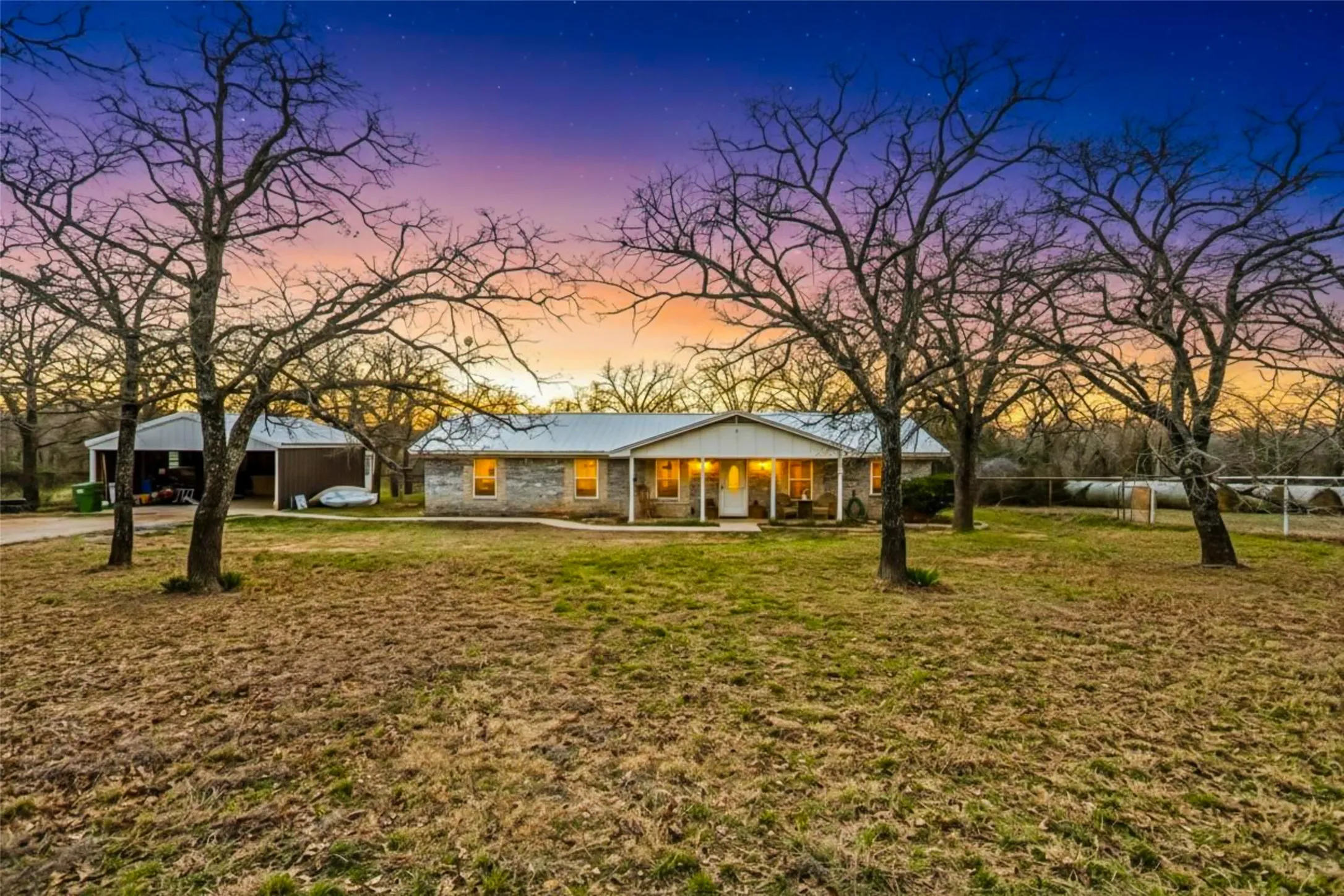 Single Family Residence For Sale in Wise County , 241 County Road 3689, Paradise, Texas 76073, 4 Bedroom, 2 Bathroom, Garage spaces, 2,410 Sqft, built in 1987, Price $514,900, mls#21334389, Real Estate Agent in Paradise, Homes For Sale in Wise county, Homes For Sale in Paradise, Realtor in Paradise Texas, Real Estate Brokerage Independent Realty Texas, Luminita Cordes Realtor